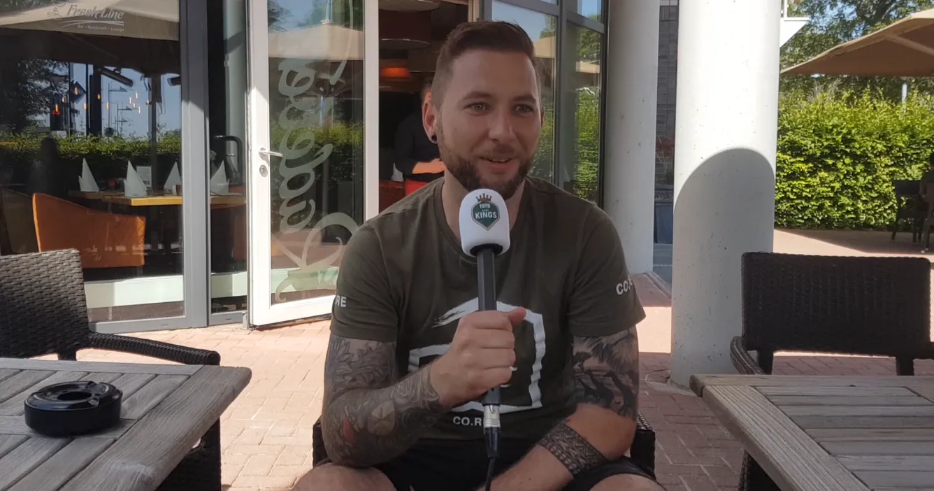 (VIDEO) Noppert beantwortet verschiedene Fragen zu Teamkollegen: 'Vincent van der Voort wäre ein guter Schauspieler"