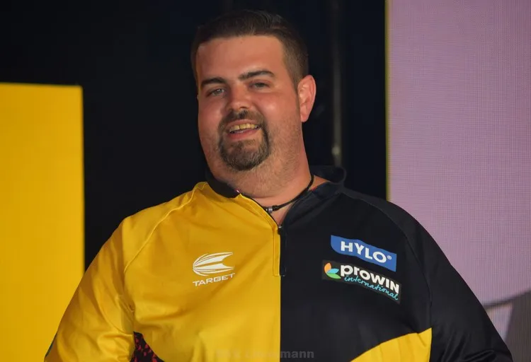 Teilnehmerfeld der Hungarian Darts Trophy 2022 mit Clemens, Rötzsch und den Rodriguez-Brüdern