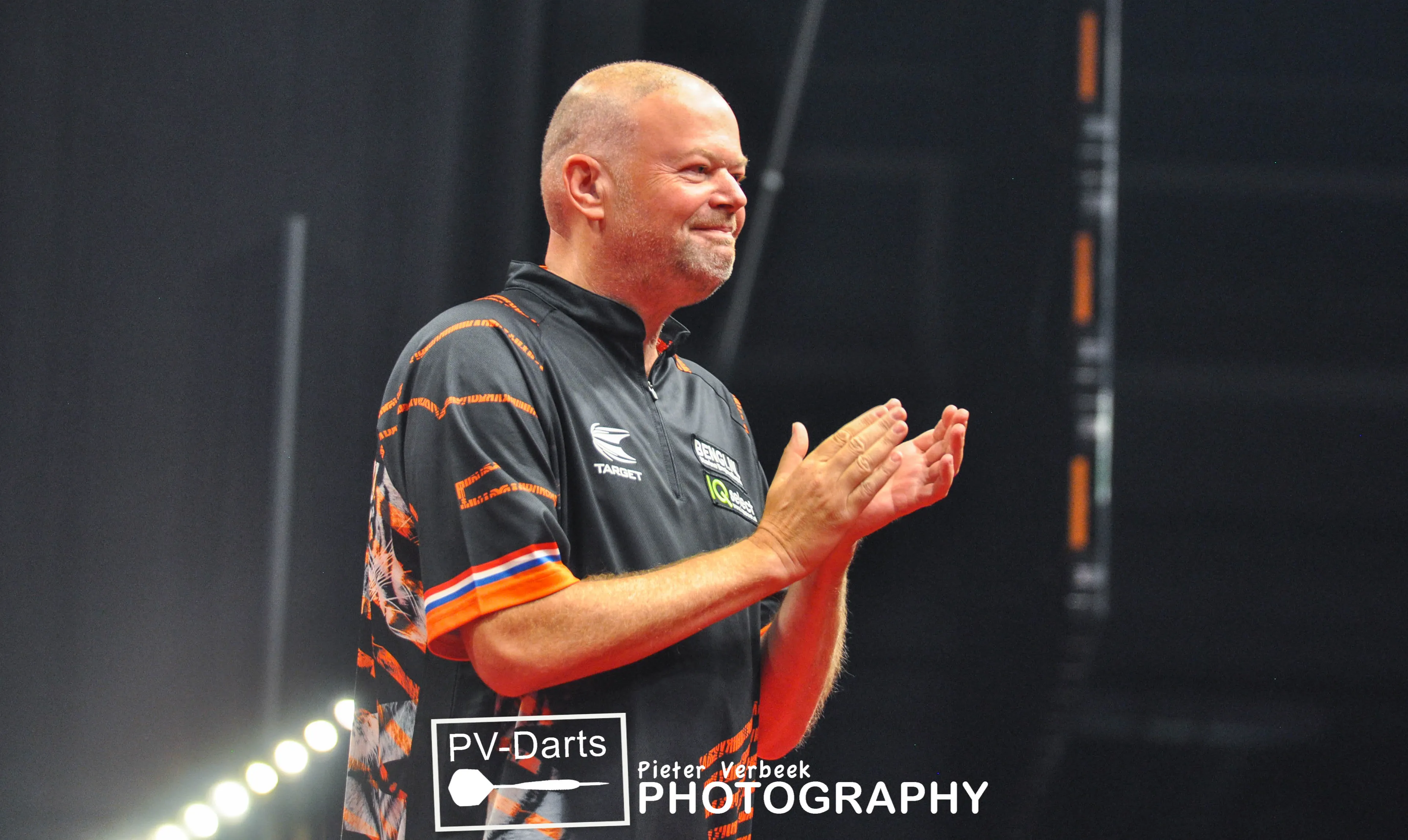 Van Barneveld zeigt Widerstandskraft, verliert aber das Halbfinale gegen Smith beim Grand Slam of Darts