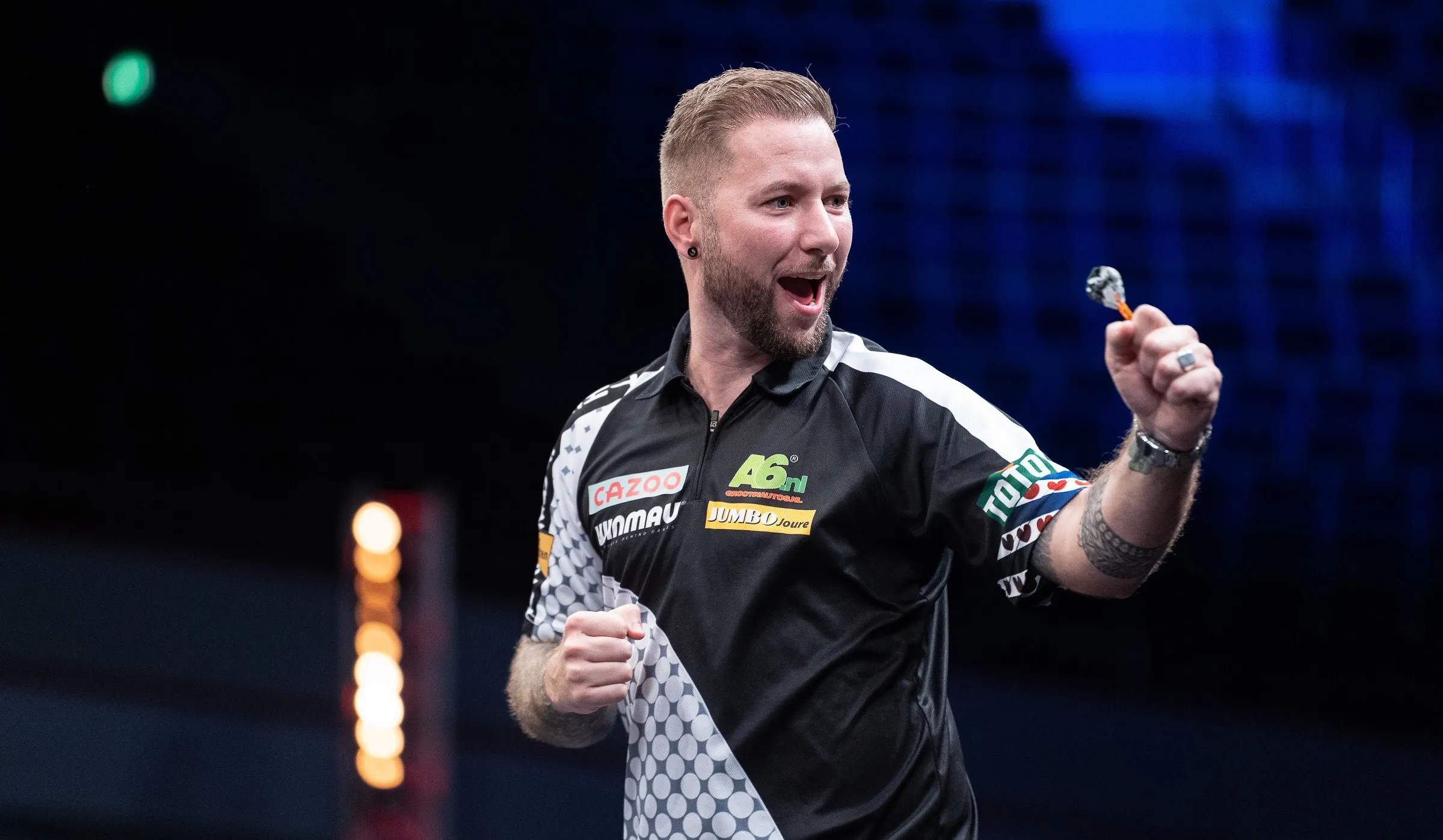 Gute Finishes helfen Noppert beim Grand Slam of Darts gegen Perez