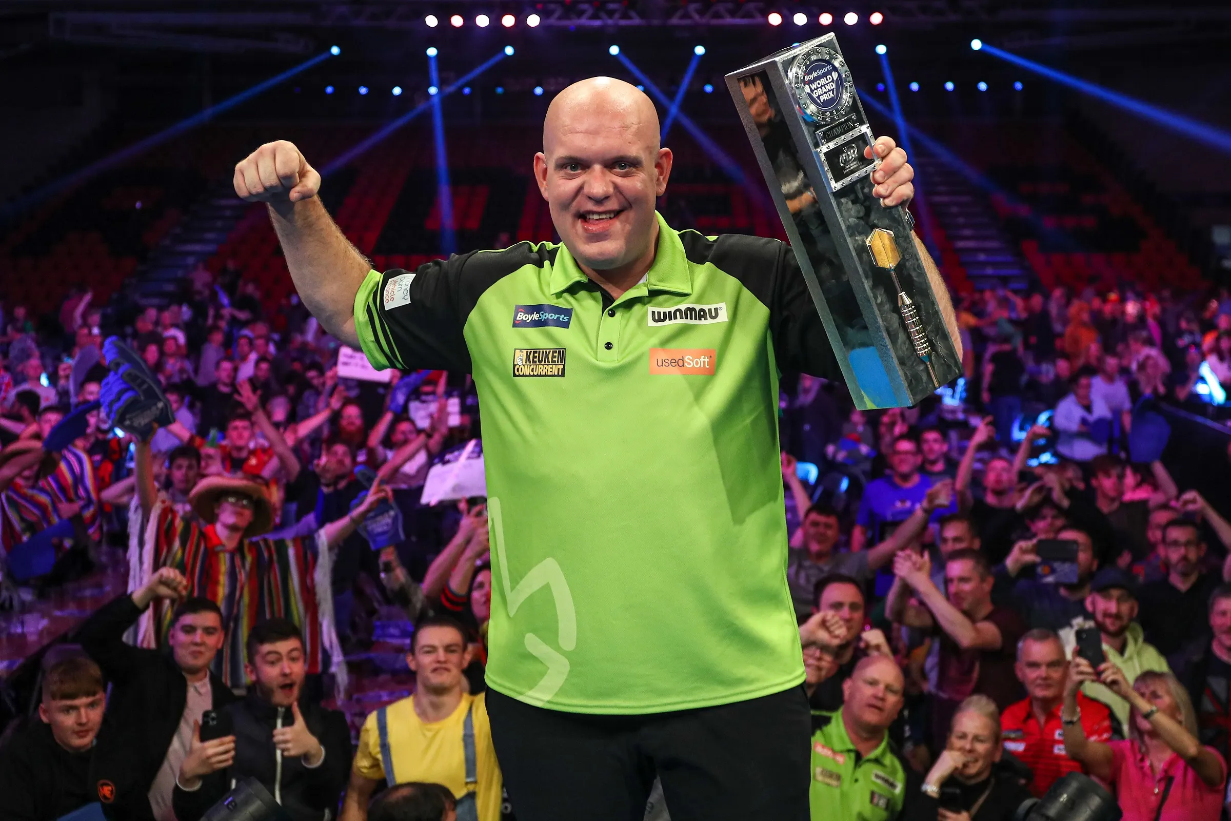 Van Gerwen hatte während des Finales mit Magenkrämpfen zu kämpfen: "Ich habe buchstäblich und bildhaft mit gequetschten Pobacken gespielt"