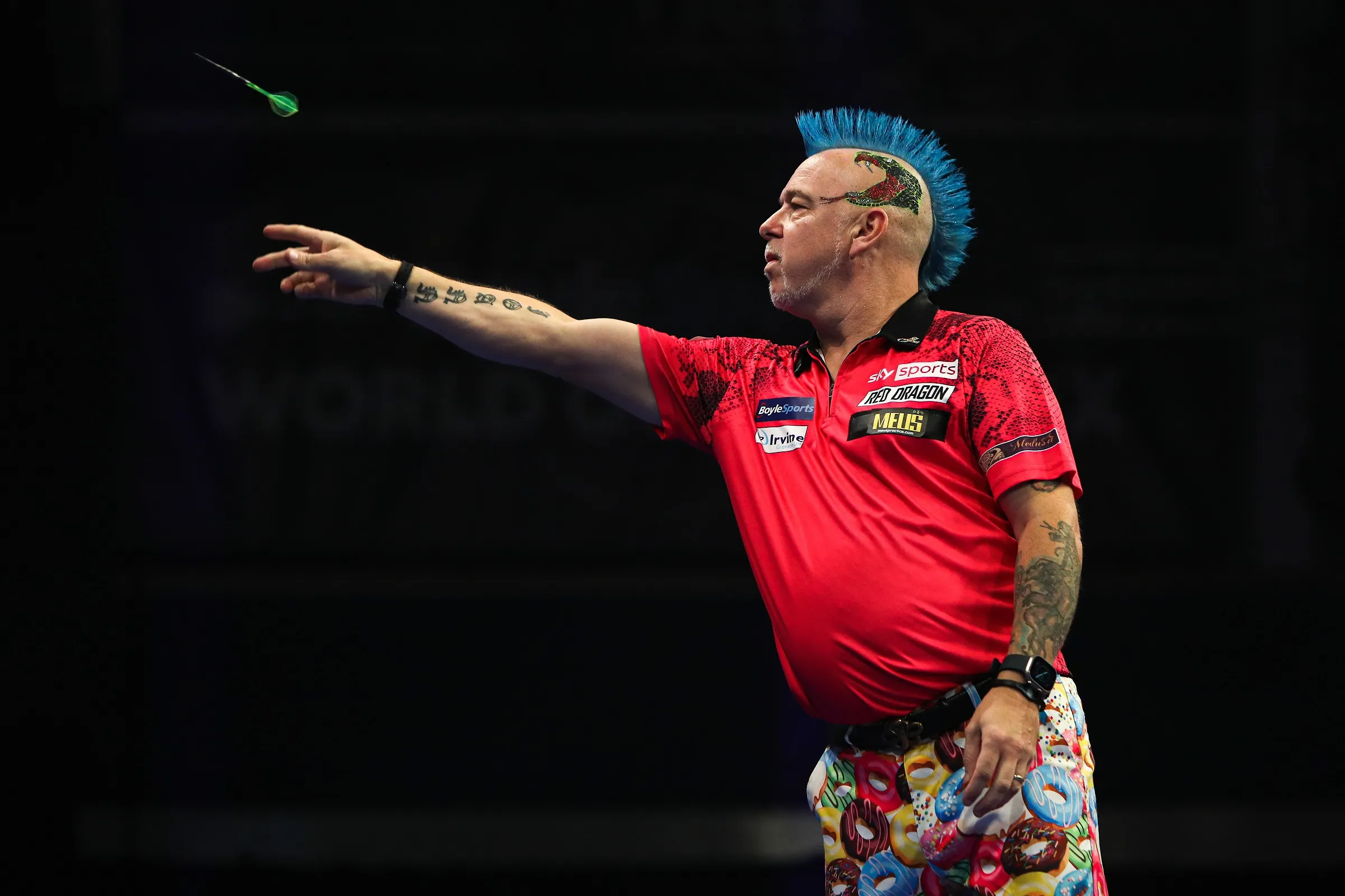 Wright holt sechs Legs in Folge, besiegt Ratajski und erreicht das Viertelfinale des World Grand Prix