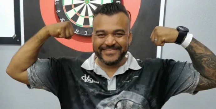 Sampson erzwingt Qualifikation für die PDC Darts Weltmeisterschaft nach Sieg beim afrikanischen  Qualifikationsturnier