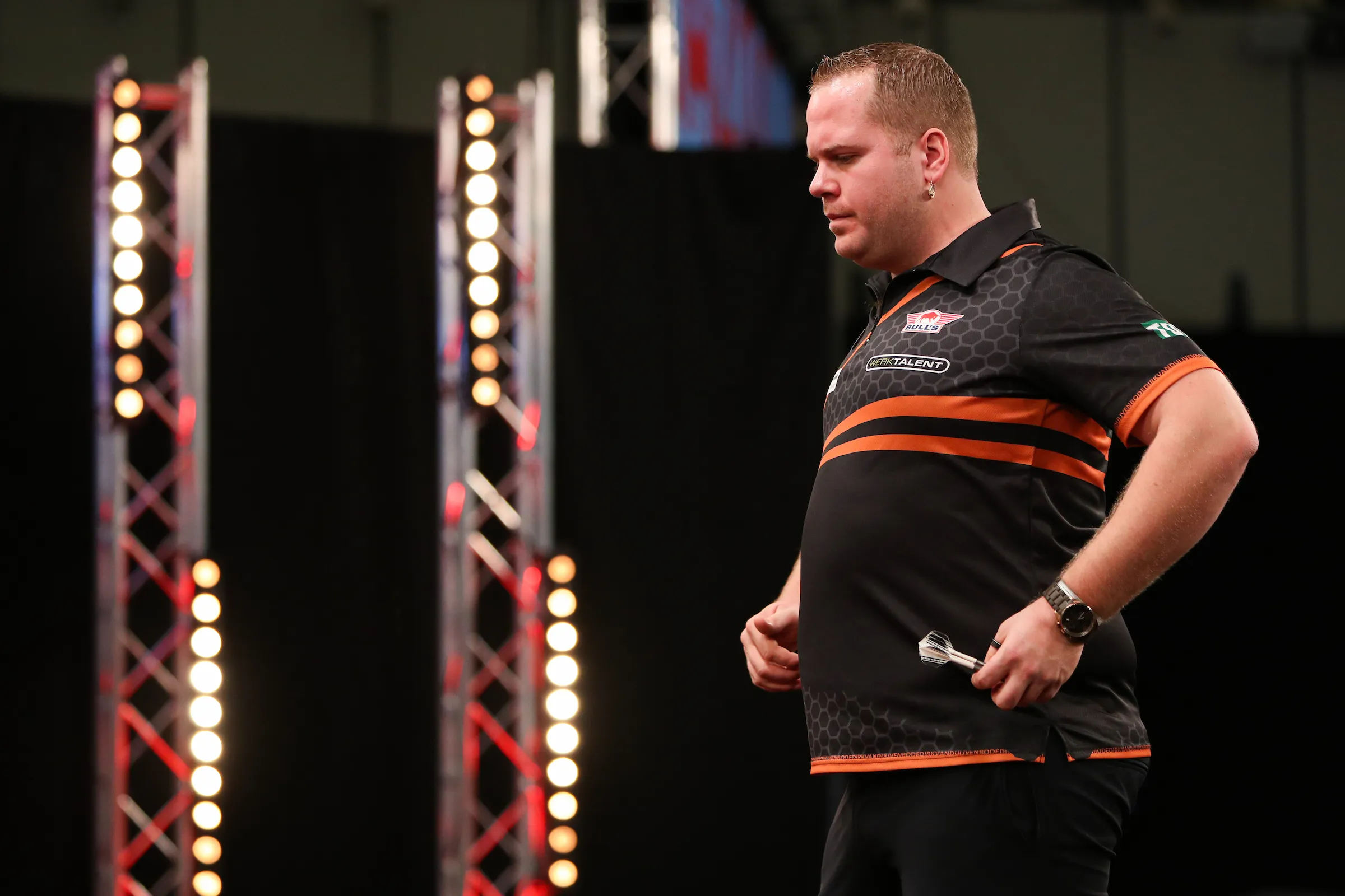 Van Duijvenbode entgeht dem Ausscheiden bei der World Darts Championship nach spannendem Thriller