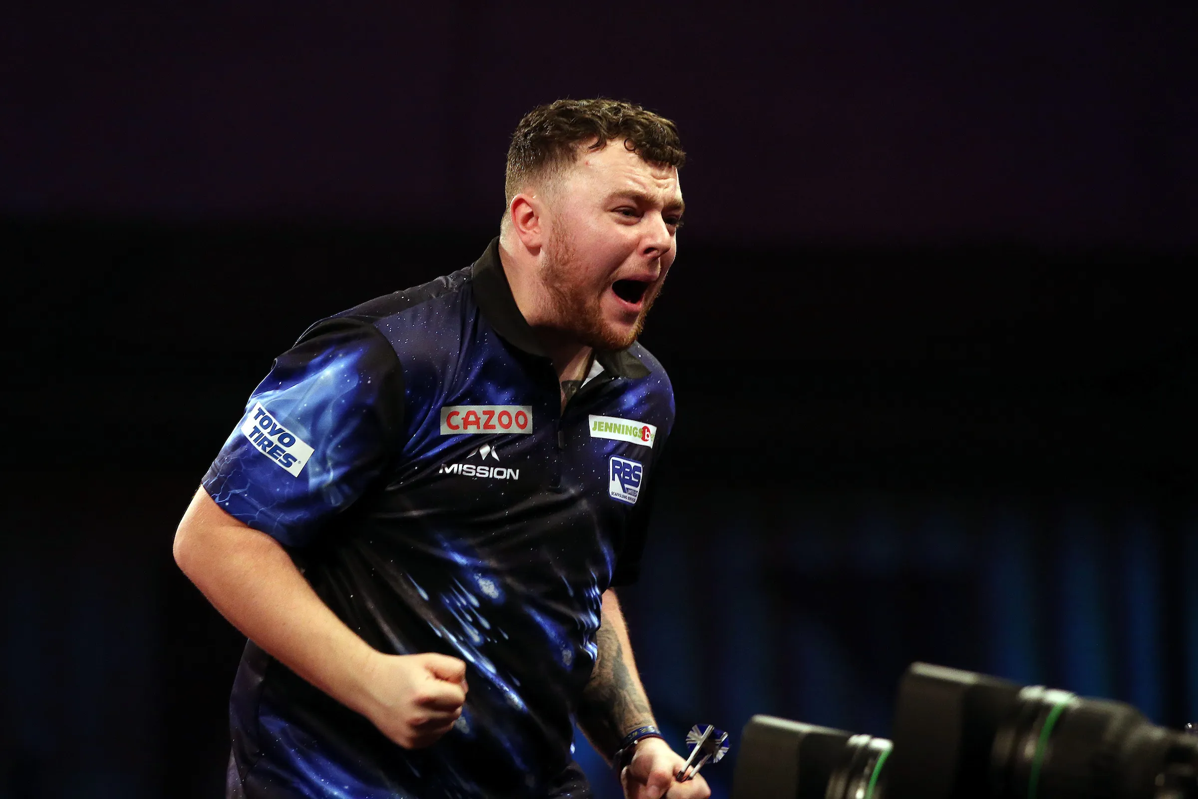 Darts-Sensation Rock gewinnt nach spannendem Match gegen Aspinall bei der WM
