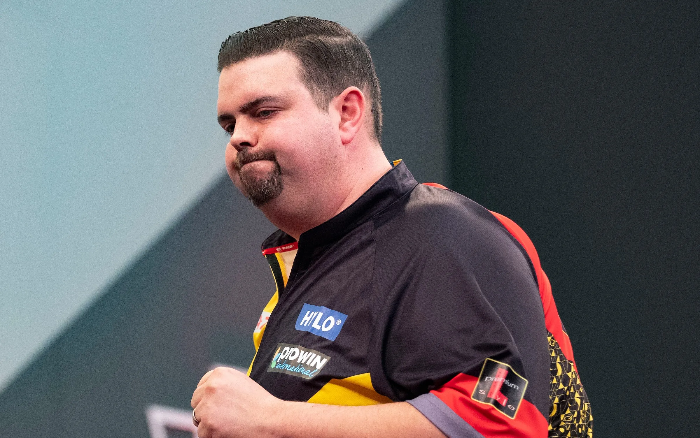 Clemens per Whitewash siegreich und trifft in der zweiten Runde der Belgian Darts Open auf Wright