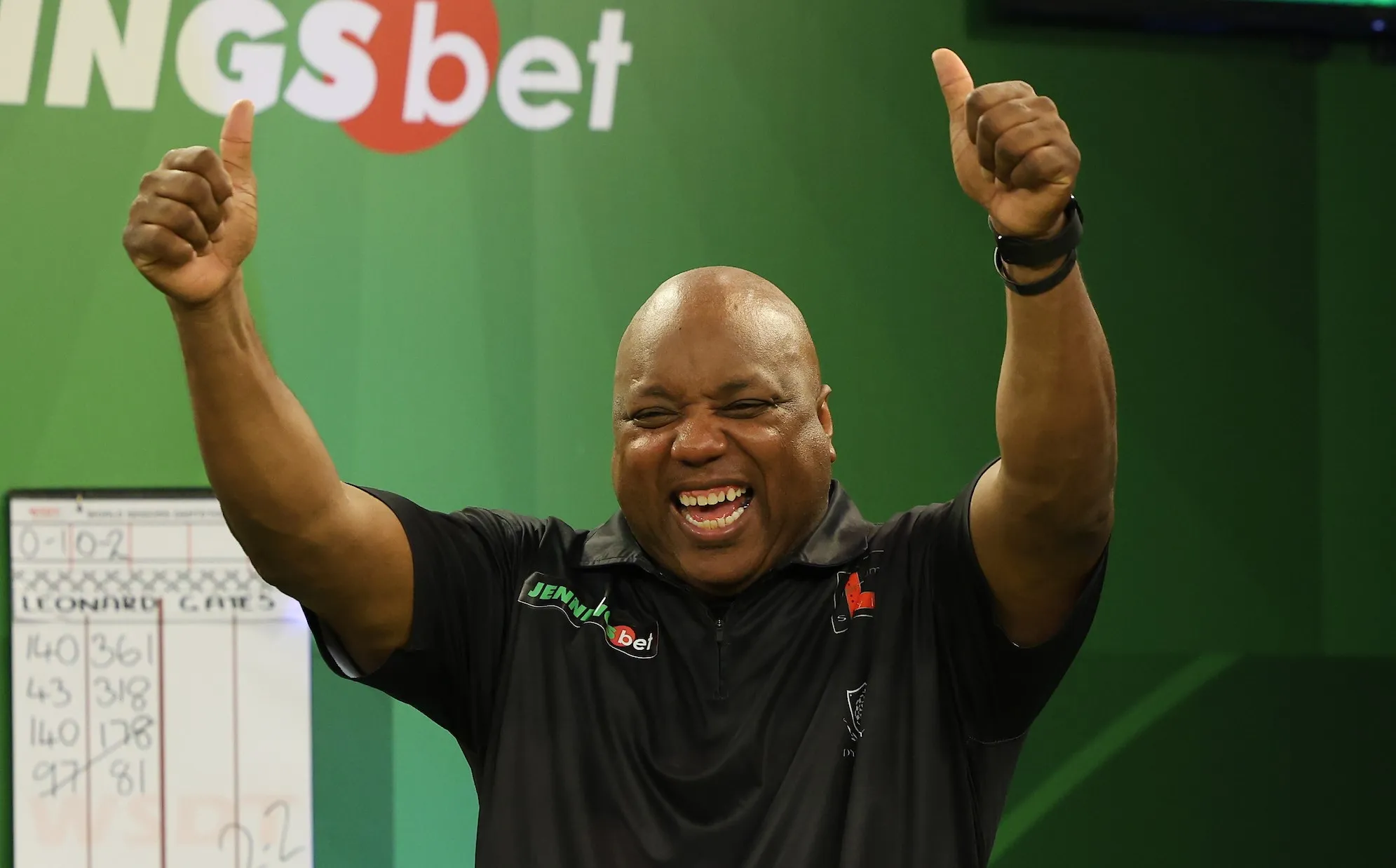 Gates gewinnt Qualifikationsturnier und trifft Darts-Legende Taylor beim Champion of Champions