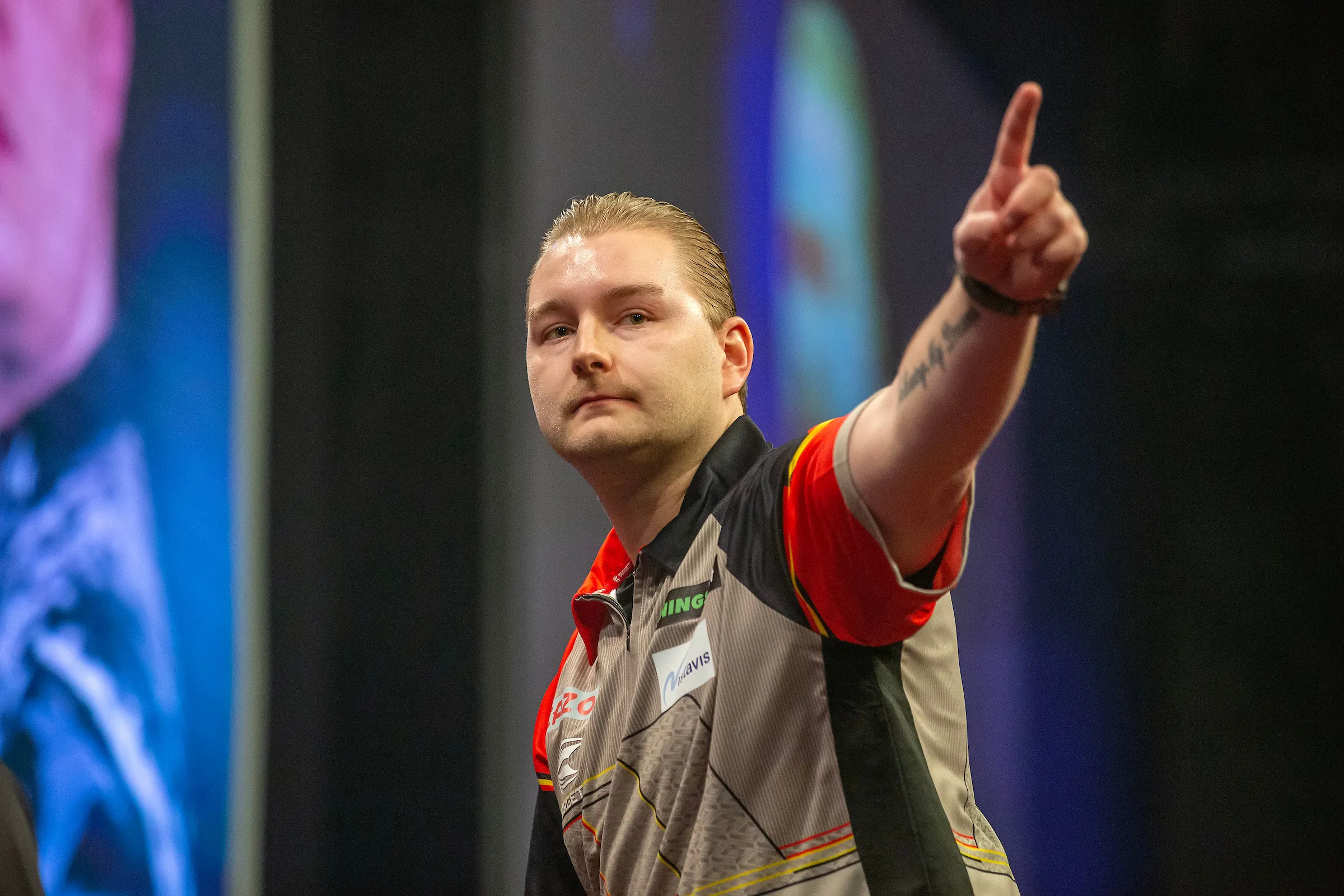 Van den Bergh zieht auf Kosten von Clemens in die fünfte Runde der UK Open ein