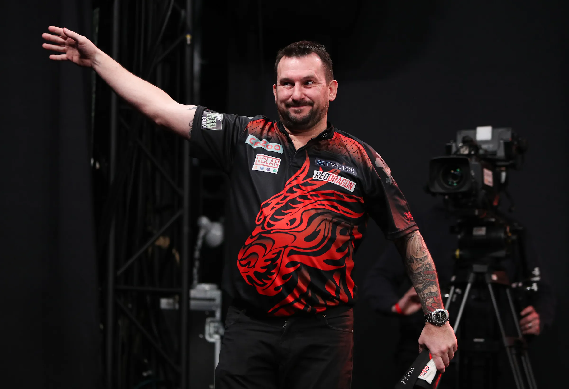 9-Darter für Clayton bei der Darts am Ring Gala