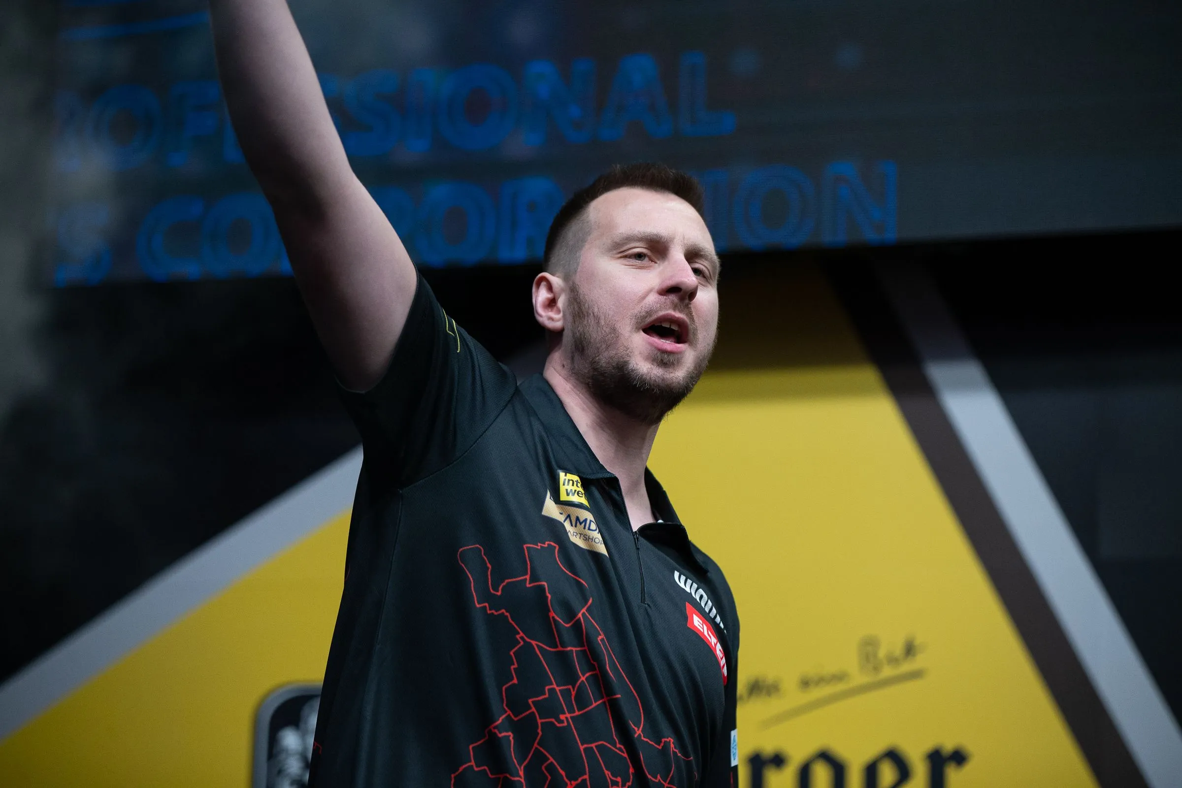 Hempel schlägt Chisnall in Barnsley, Schindler mit Sieg über Evans in der zweiten Runde der Players Championship 21, van Gerwen bereits ausgeschieden