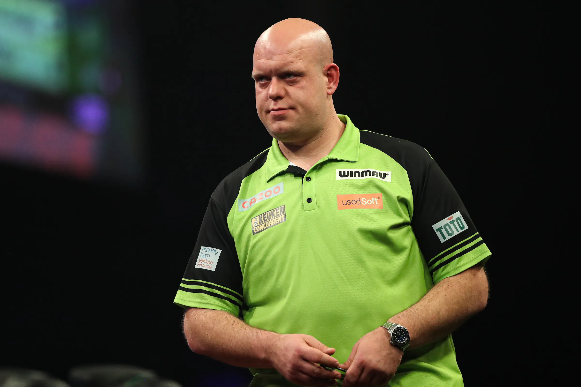 Van Gerwen verliert gegen Aspinall, Van den Bergh zieht am zwölften Spieltag der Premier League ins Halbfinale ein