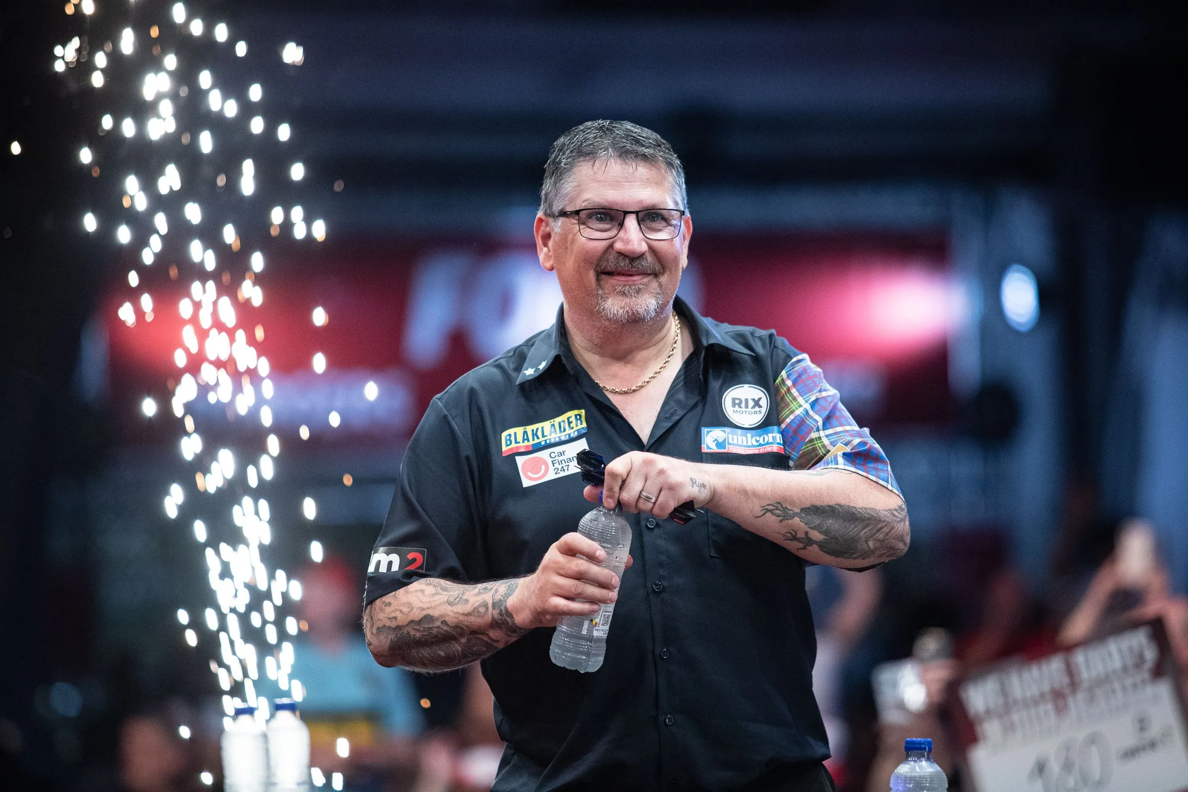 Anderson hat wieder Spaß am Dartsport: "Dank Ryan Searle, er schleppt mich ständig zum Trainingsboard"