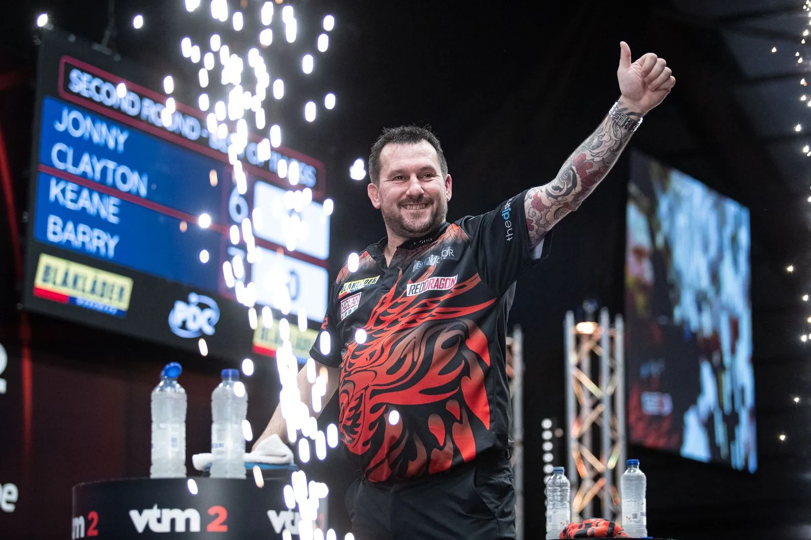 Clayton holt sich mit dem Sieg über Rock bei der Players Championship 12 den zweiten Ranglisten-Titel des Jahres 2023