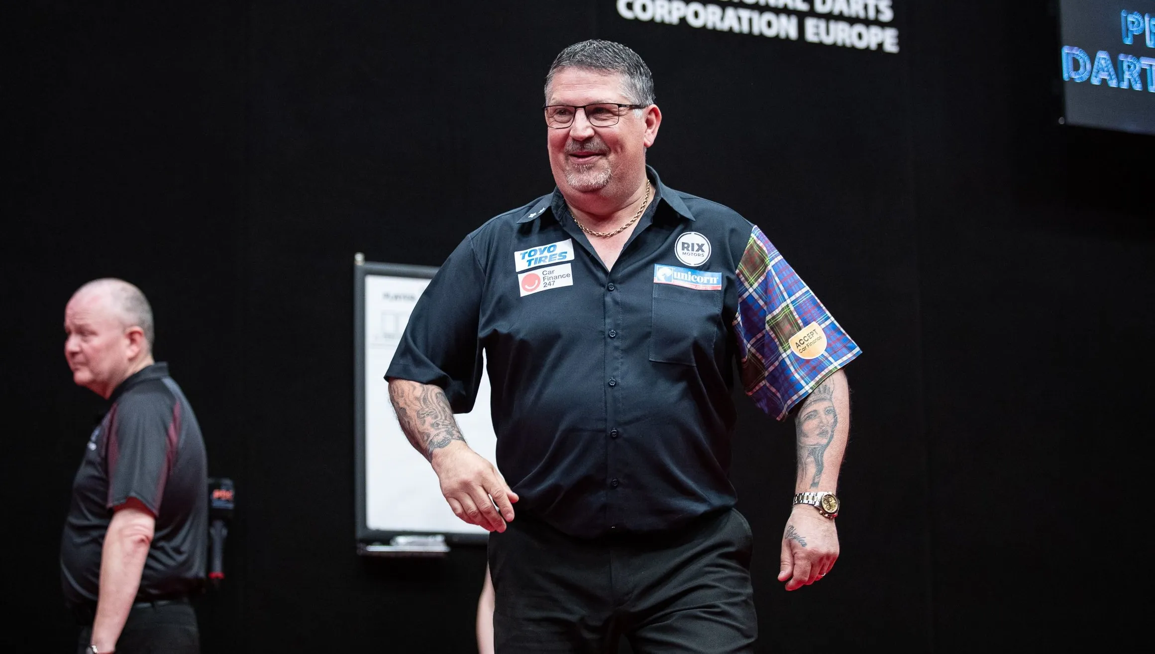Anderson nach spannendem Match im Achtelfinale des World Grand Prix, van Duijvenbode schnell ausgeschieden