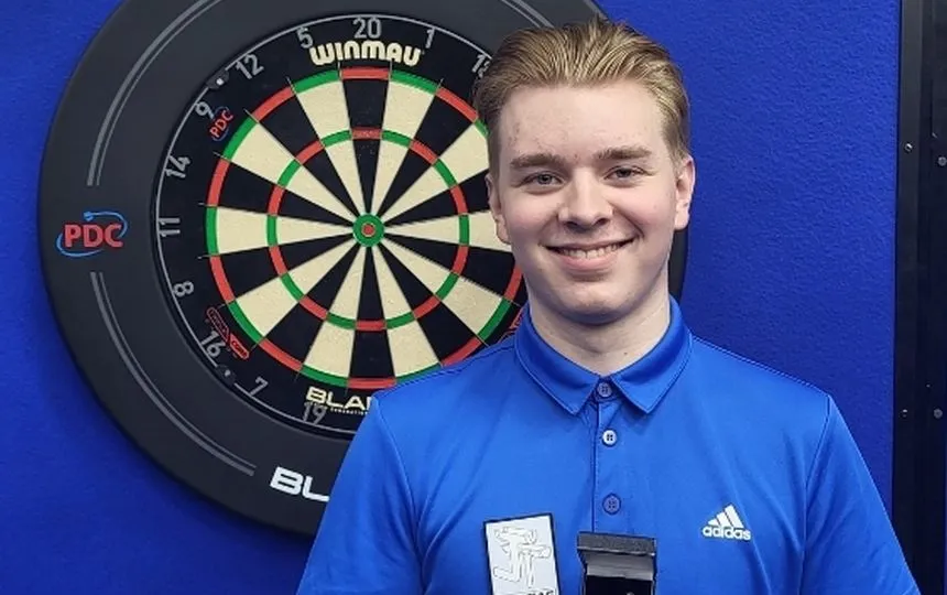 Cameron Crabtree holt sich mit dem Sieg bei Event 18 auf Kosten von Bellmont den zweiten Titel der PDC Challenge Tour 2023