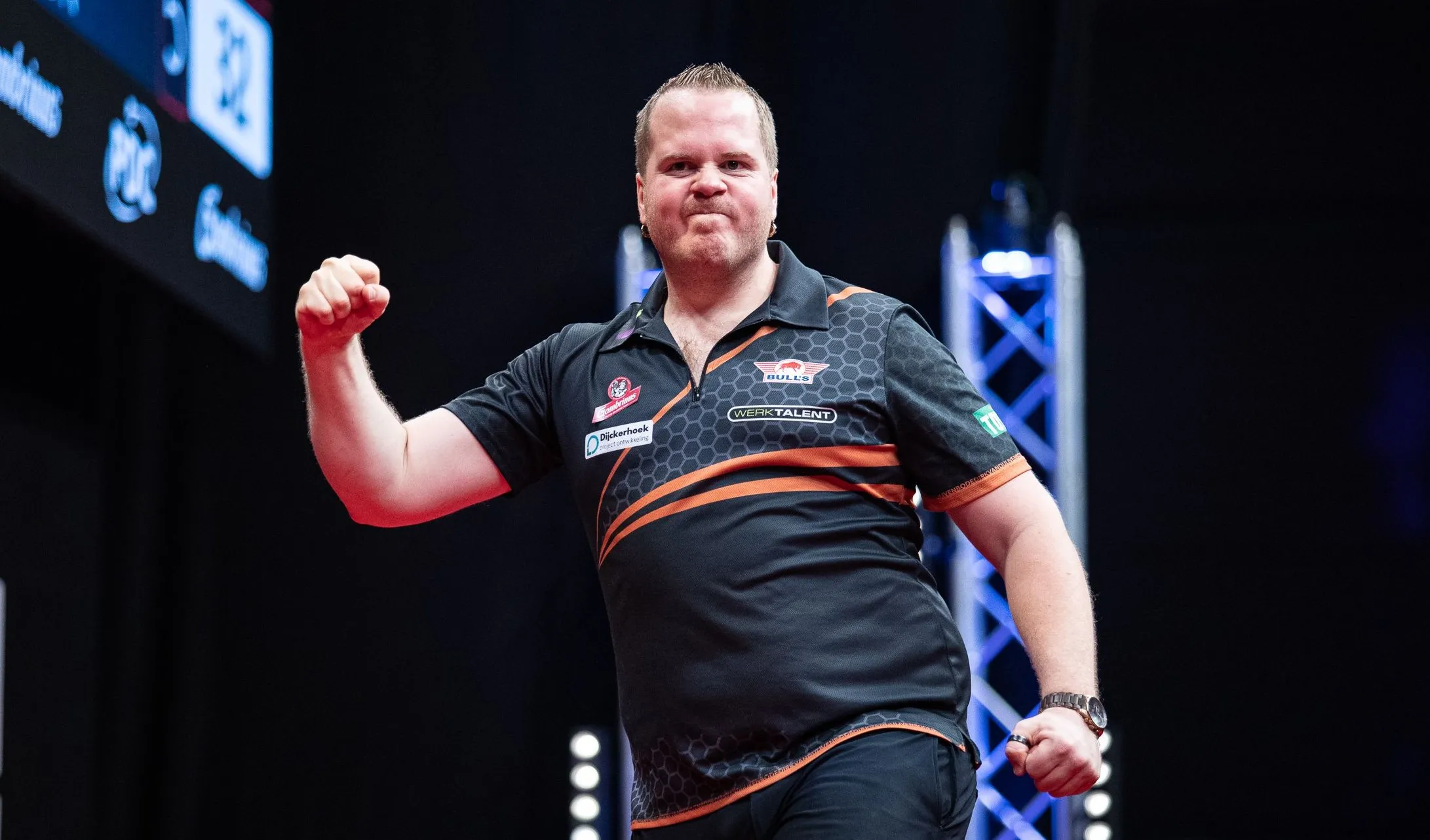 Price nach Doppelsieg auf Platz 4 der Players Championship Order of Merit, Clemens auf Platz 22