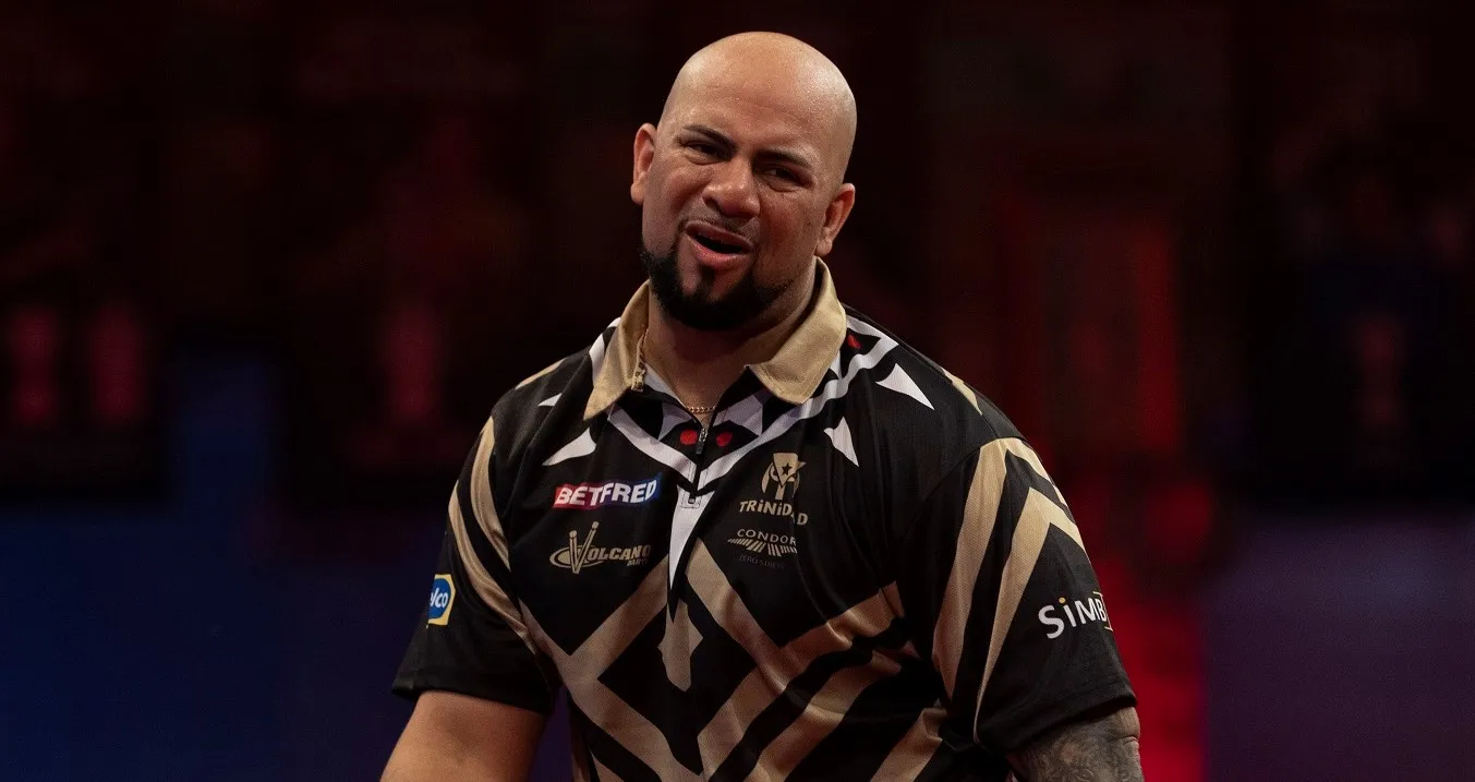 "Ich schaufle mir den Weg frei" - Devon Petersen befreit sich mit der Hilfe seiner Nachbarn aus dem Schneechaos, um zur Q-School reisen zu können