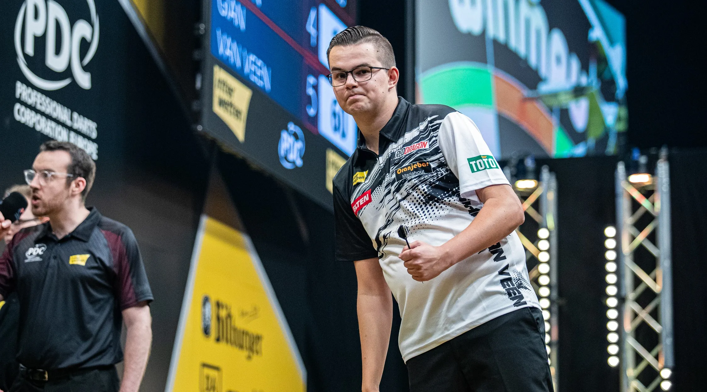 Gian van Veen stürmt die Darts-Spitze: "Aber in meinen Augen bin ich immer noch der kleine Junge, der vor zwei Jahren debüttierte"
