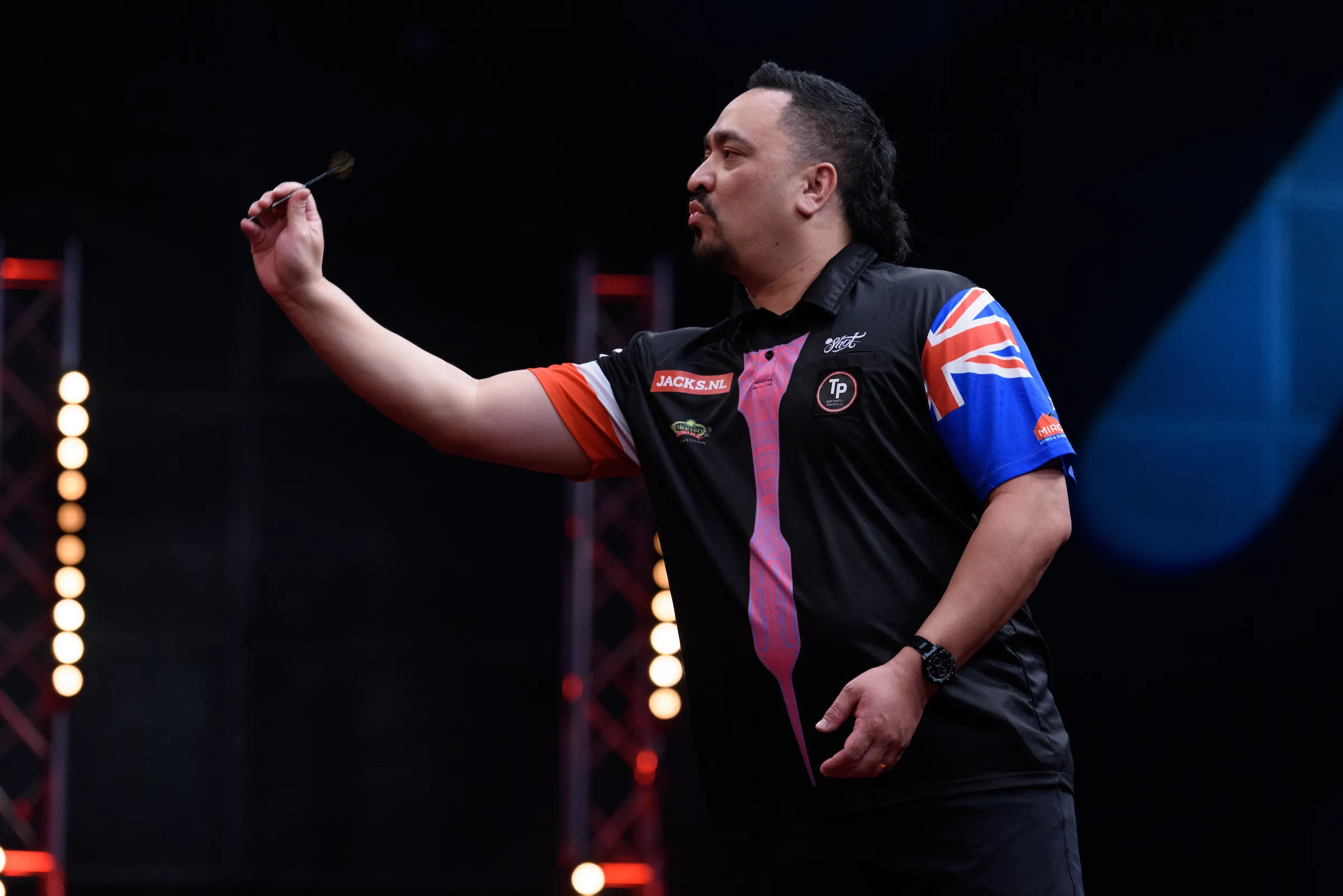 Diese 16 Spieler werden am Montag um einen Platz bei der World Darts Championship kämpfen