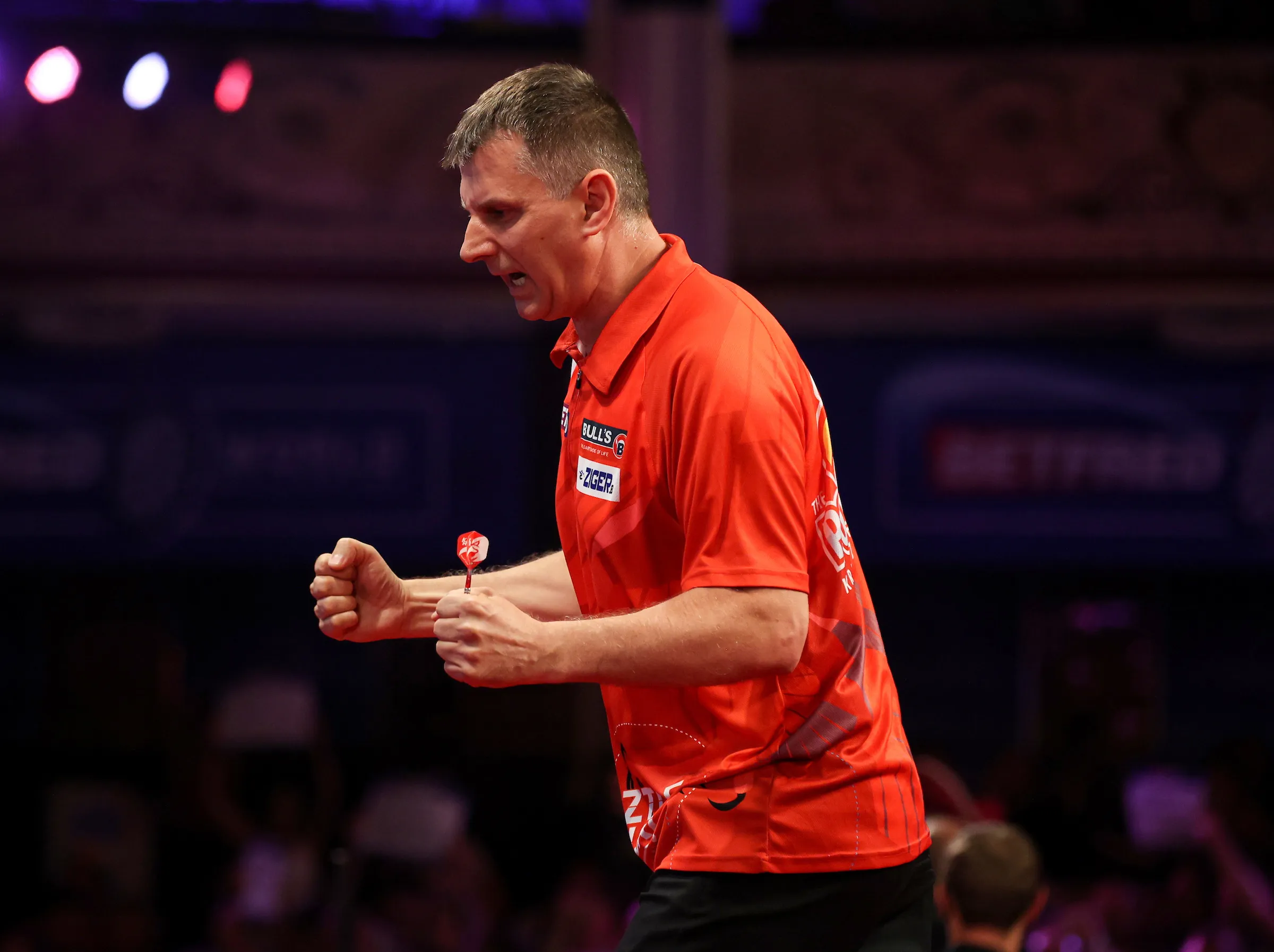 Beim sechsten Mal Glück: Krzysztof Ratajski holt endlich den ersten Sieg bei der European Championship, Daryl Gurney und Jose de Sousa kommen in Dortmund ebenfalls weiter
