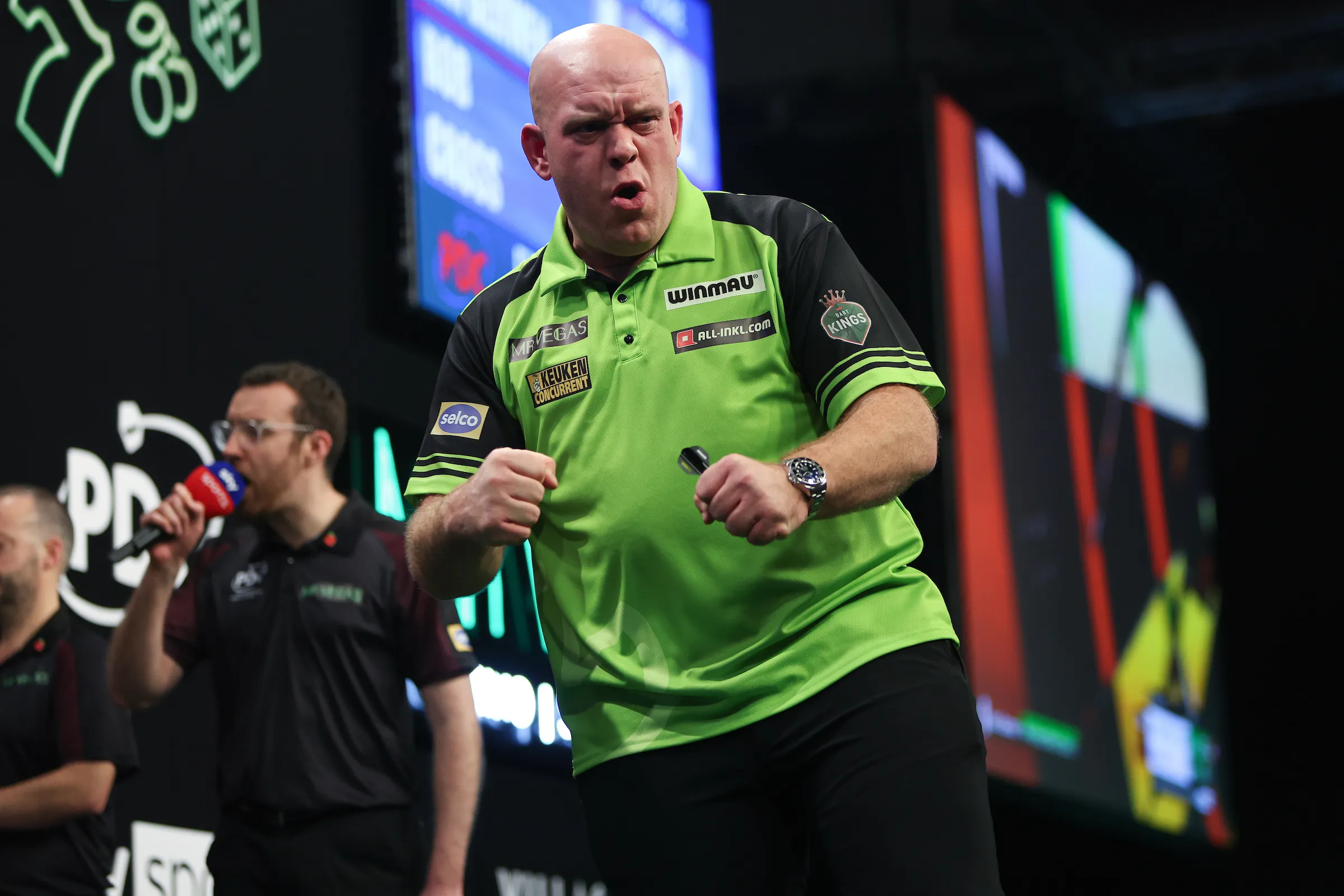 Michael van Gerwen gewinnt nach Comeback von Martijn Kleermaker und steht als Gruppensieger beim Grand Slam of Darts fest