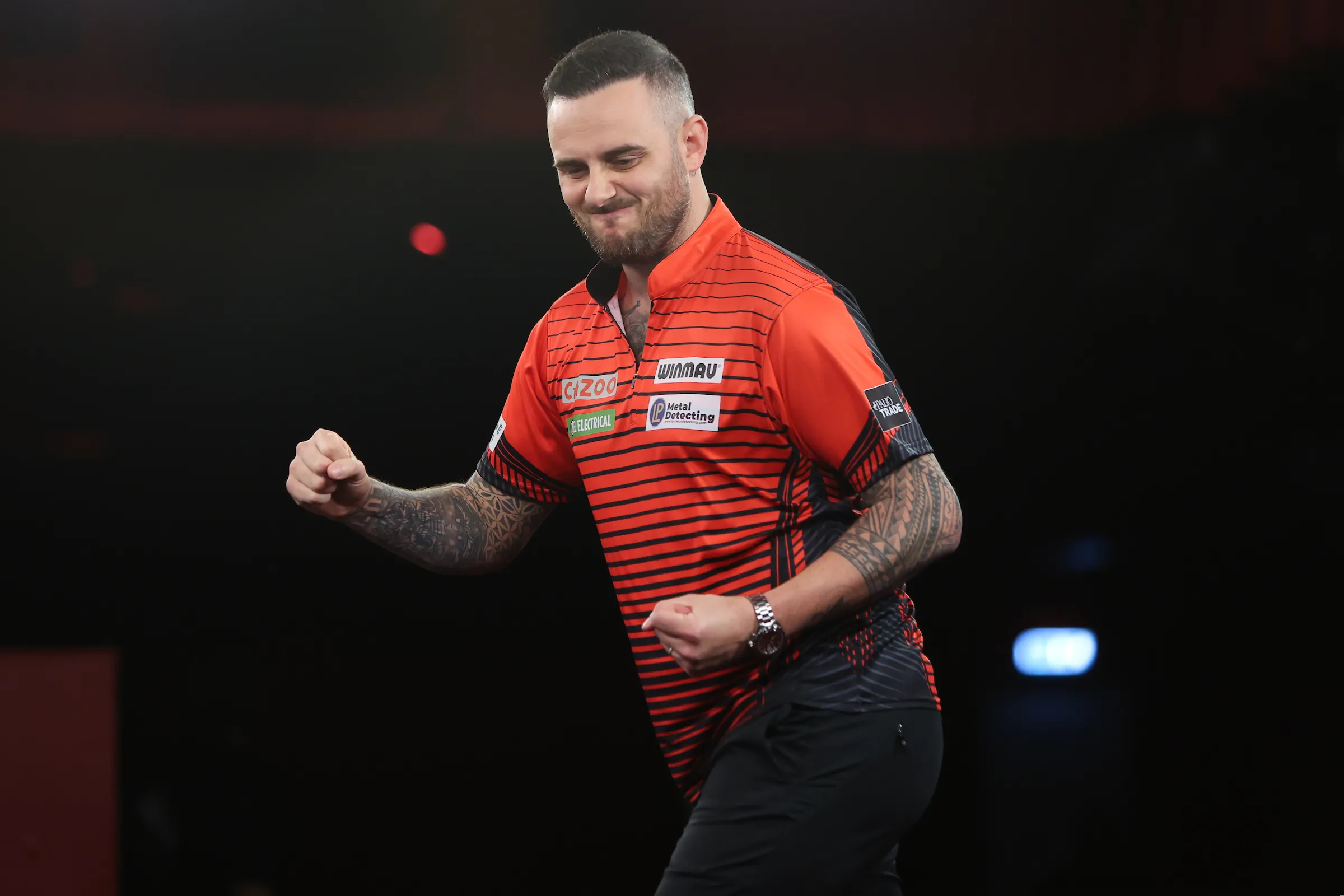 Joe Cullen erreicht bei der Darts Weltmeisterschaft problemlos die dritte Runde