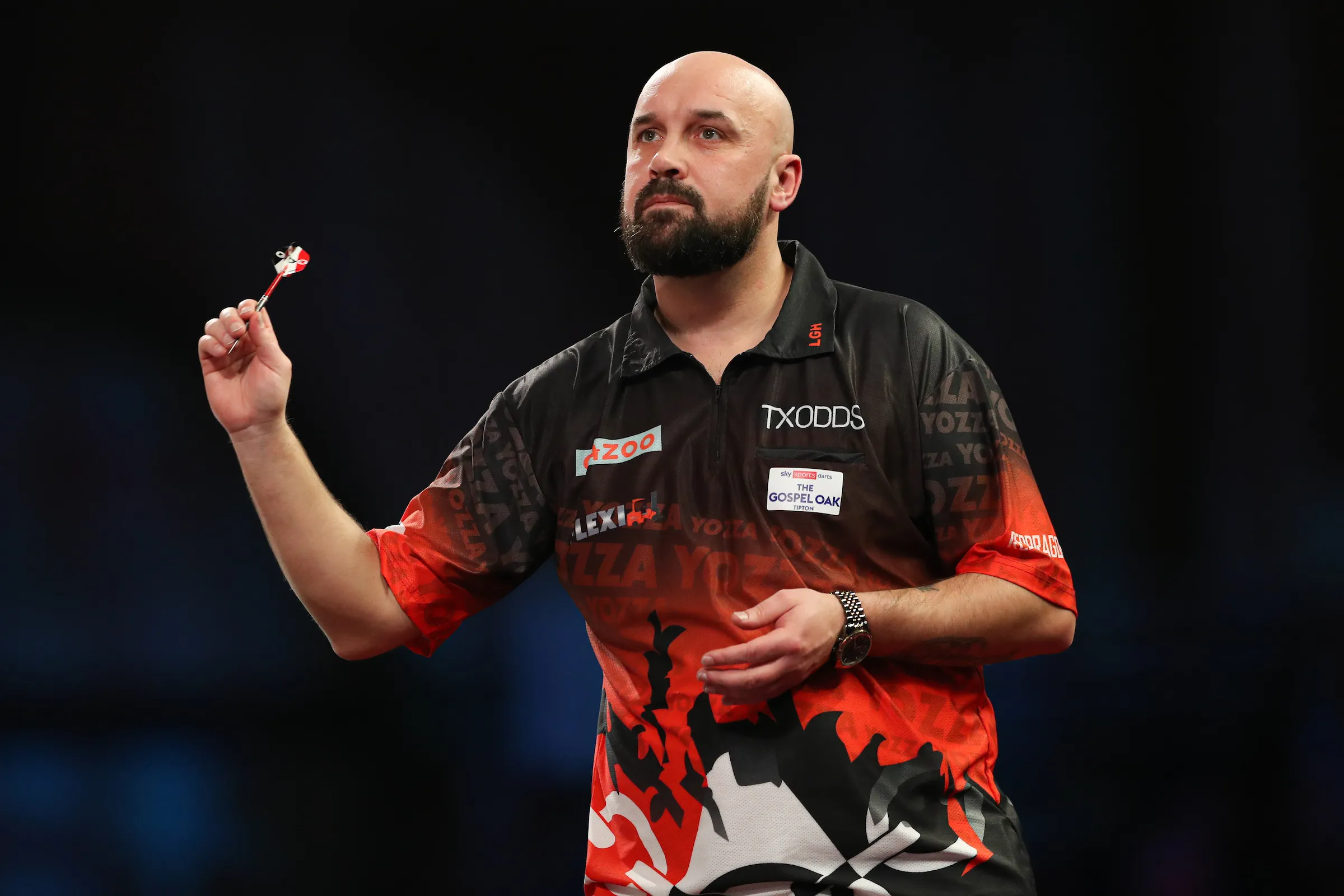 Hochemotionaler Jamie Hughes gewinnt nach schwierigem Match bei der World Darts Championship