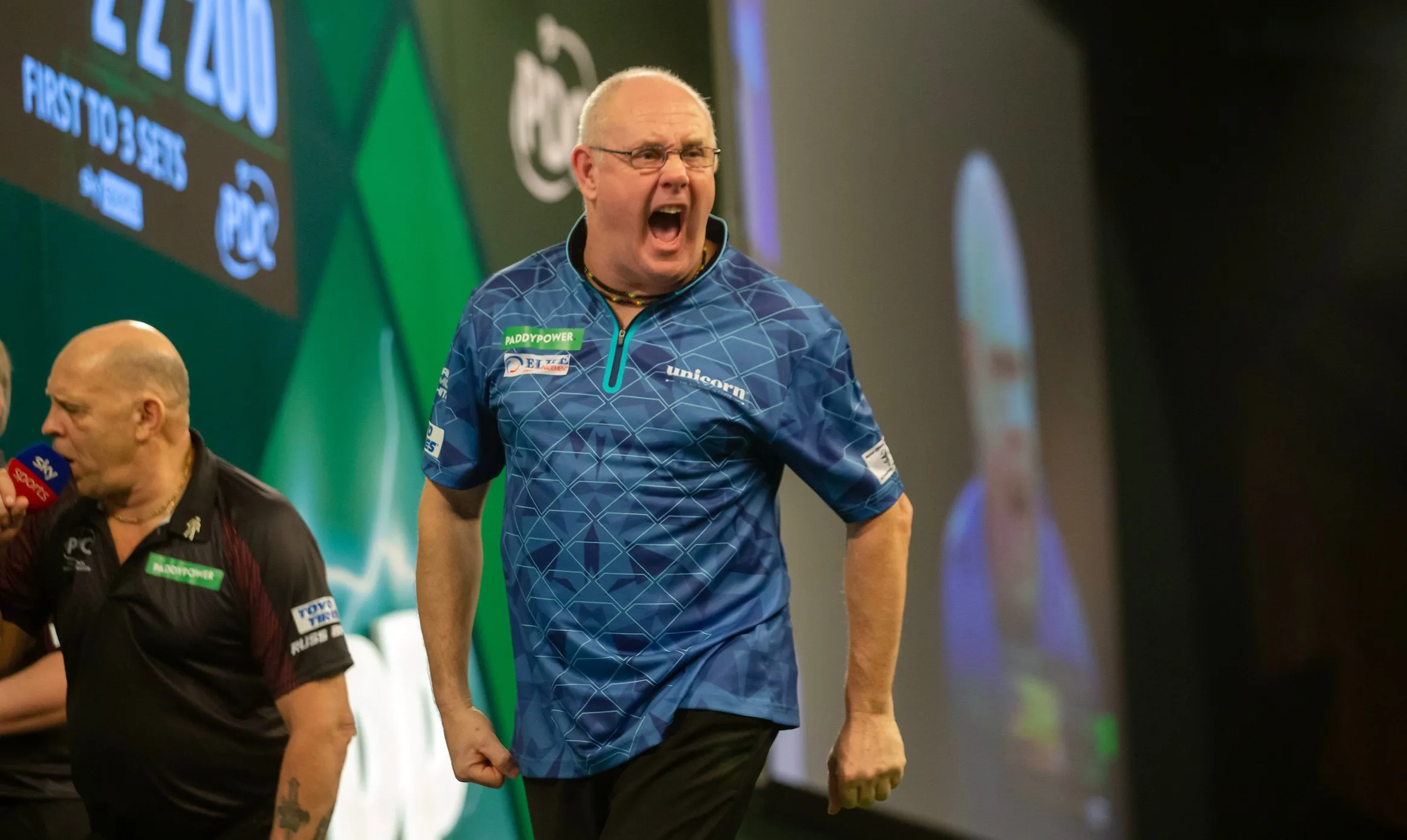 Ian White wirft European Championship-Titelträger Edhouse bei der Darts WM aus dem Rennen und besiegelt Showdown mit Luke Littler