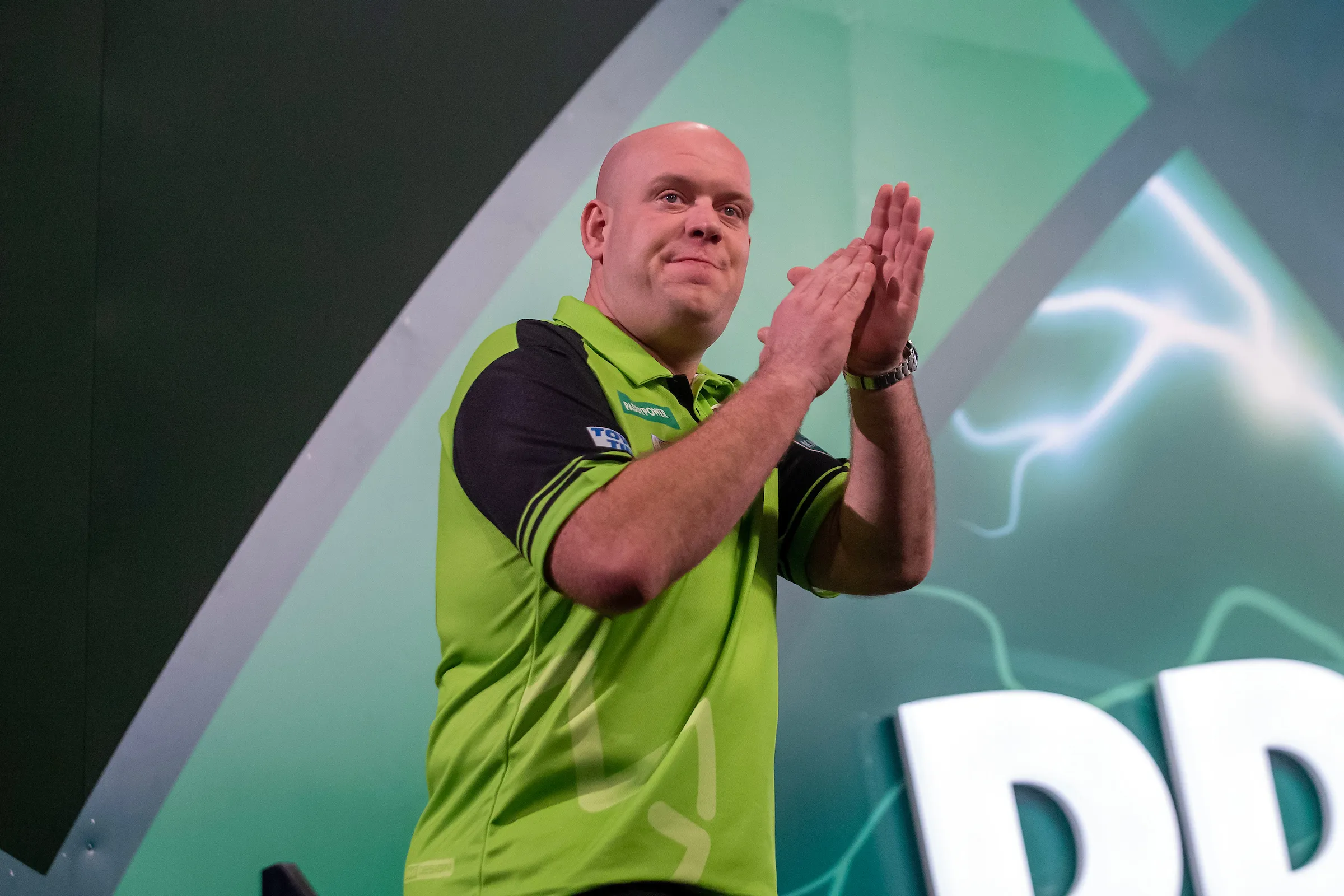 Michael van Gerwen praktisch zurück an der Spitze der Weltrangliste; vier Spieler kämpfen bei den World Darts Championships um die Spitzenposition