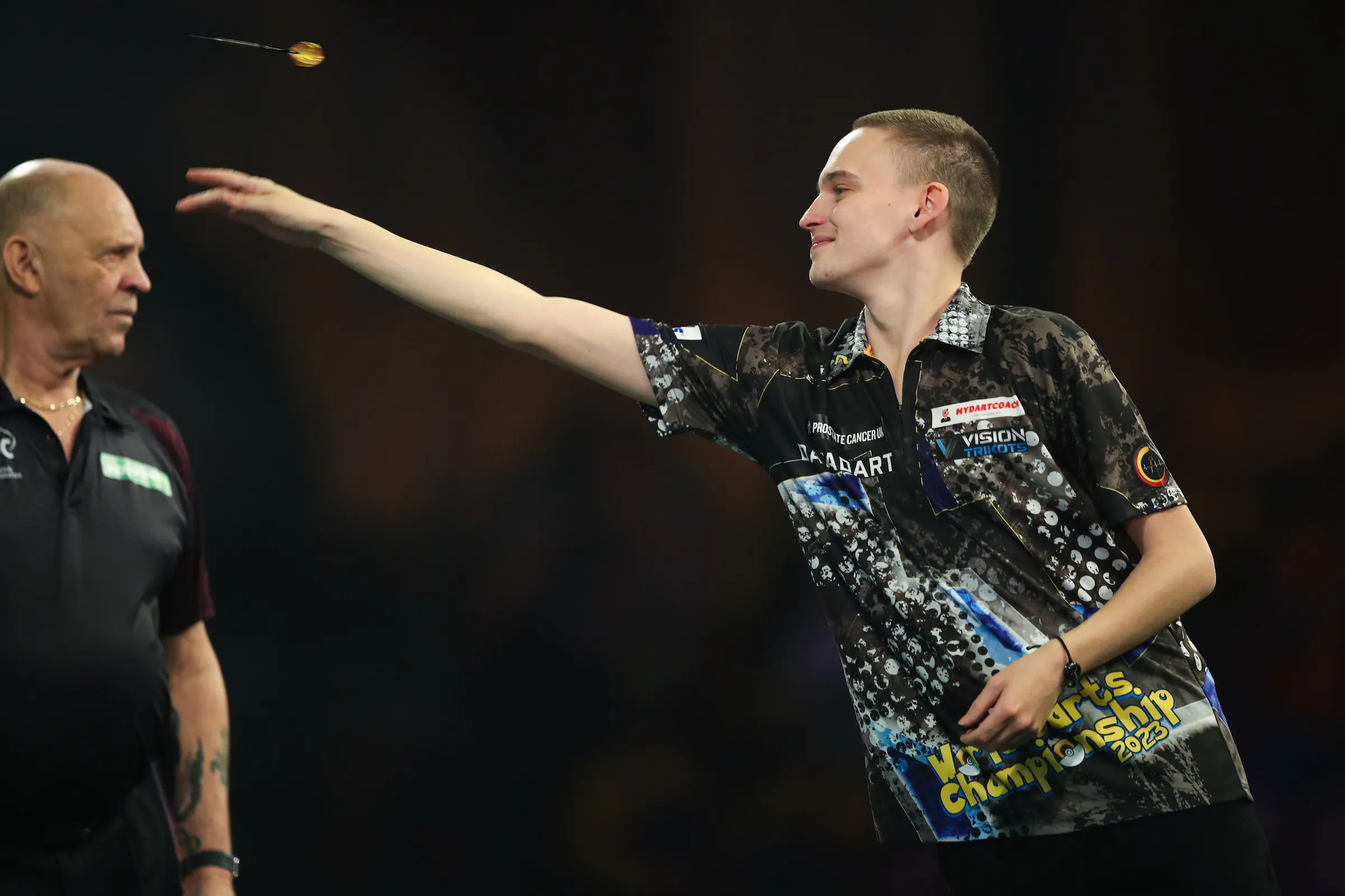 So können Sie die UK Open Darts 2024 live bei Sport1 sehen