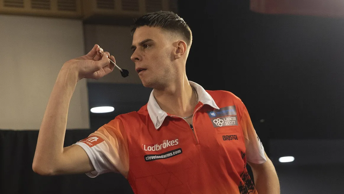 Dom Taylor unterzeichnet Vertrag mit The Sportsman Management Company und wird Teamkollege von Dimitri Van den Bergh