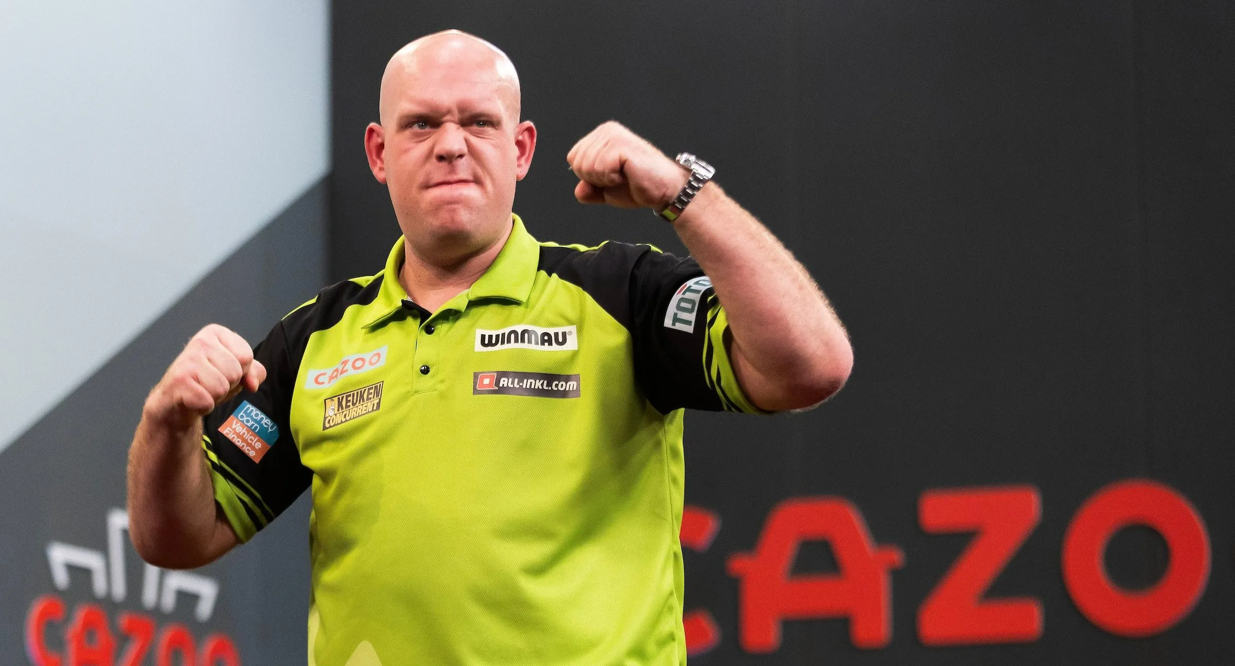 Michael van Gerwen donnert mit einem dominanten Sieg über Dimitri Van den Bergh in sein sechstes Masters-Finale