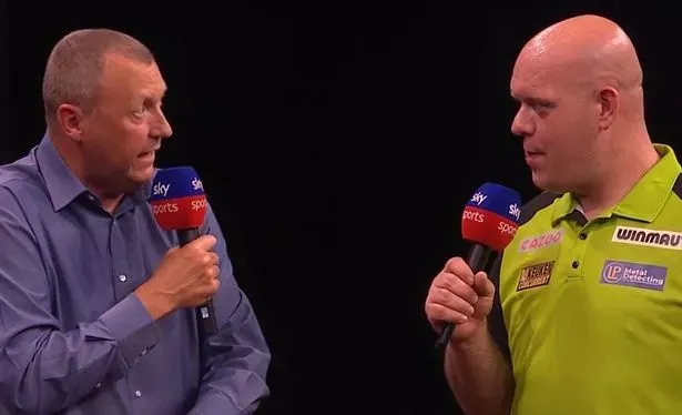 ''Es ist ein bisschen beunruhigend'' - Wayne Mardle macht sich Sorgen um Michael van Gerwens Form