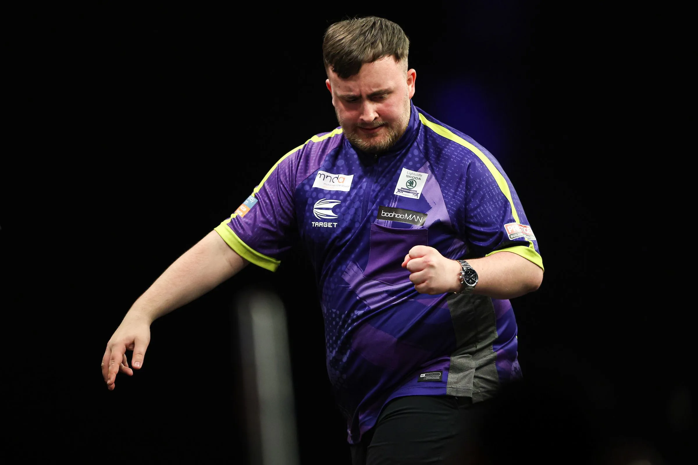 Entfesselter Luke Littler gewinnt die Premier League Darts nach 9-Darter im Finale