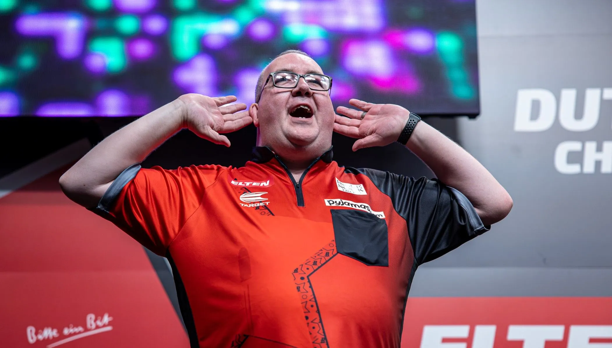 "Meine Frau ist nicht glücklich, weil ich nur Kisten im Haus habe" - Stephen Bunting großer Sammler von Panini-Aufklebern