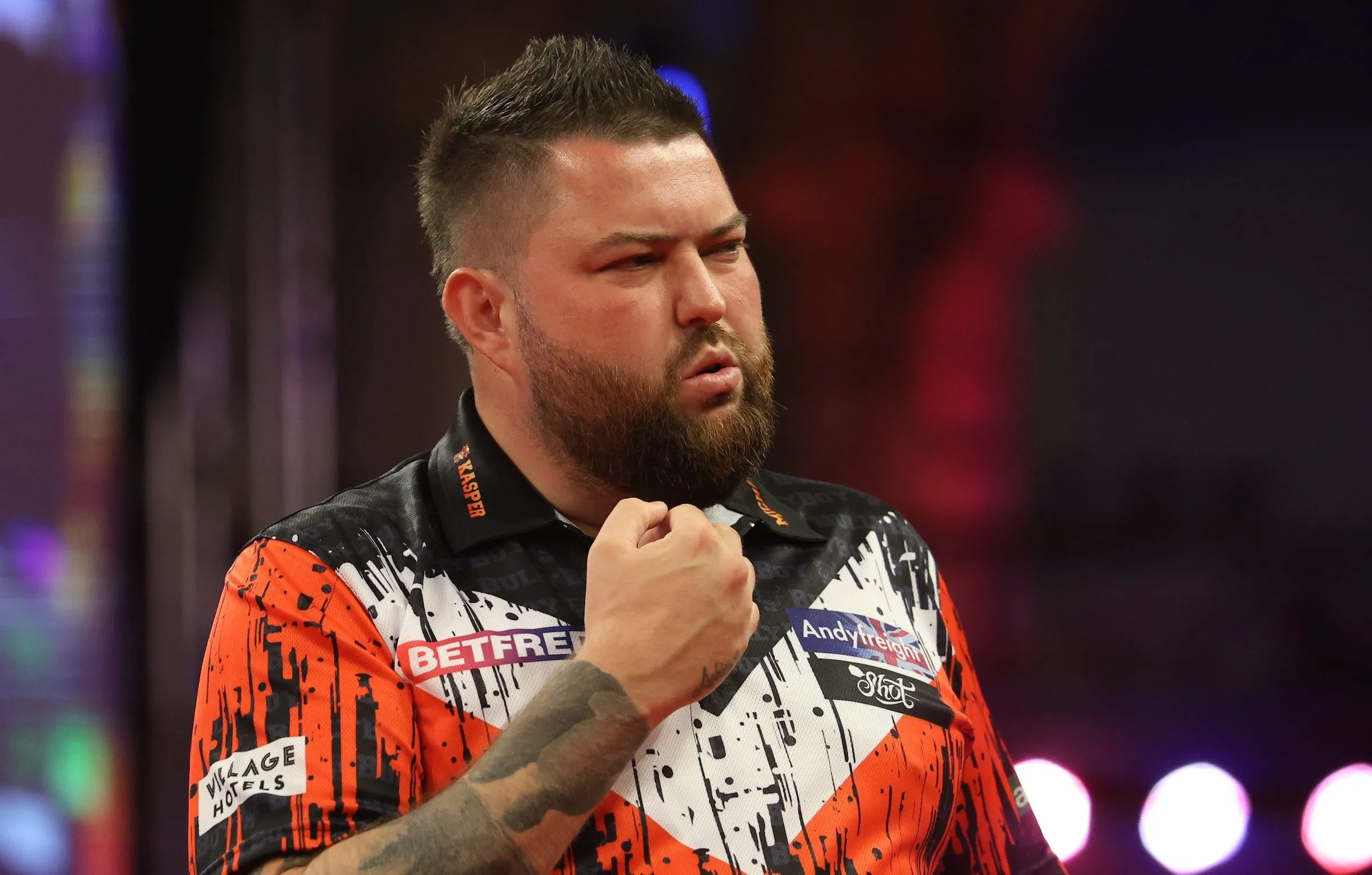Michael Smith gewinnt Revanche gegen Chris Dobey und steht damit im Viertelfinale des World Matchplay 2024 gegen Rob Cross