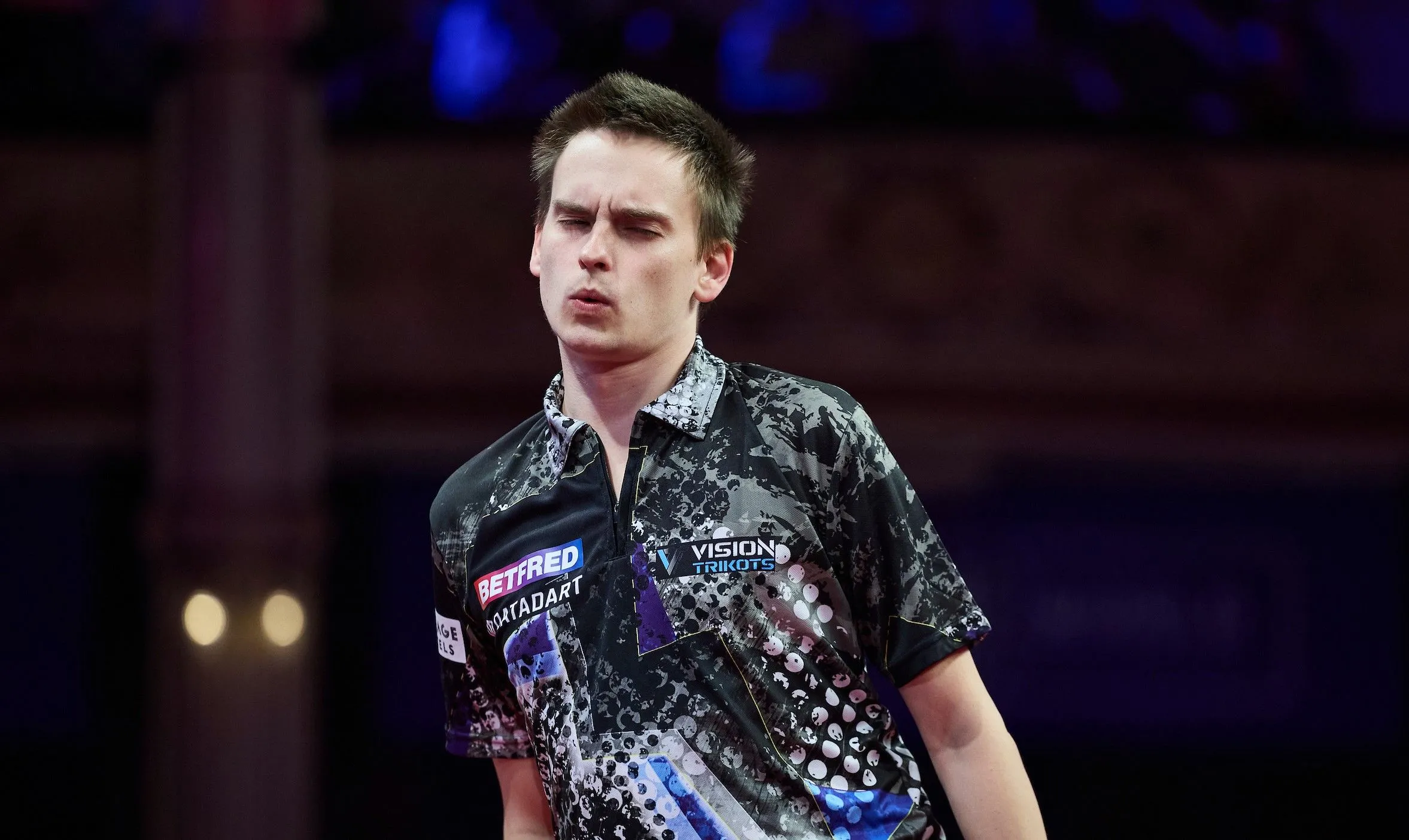 Pietreczko verpasst Chance auf Titelverteidigung; Wright sorgt für ein Duell mit van Gerwen in der Runde der letzten Acht in Hildesheim