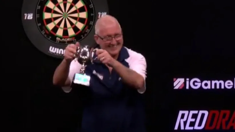 Paul Hogan gewinnt nach Sieg über Devon Petersen Wochentitel der MODUS Super Series
