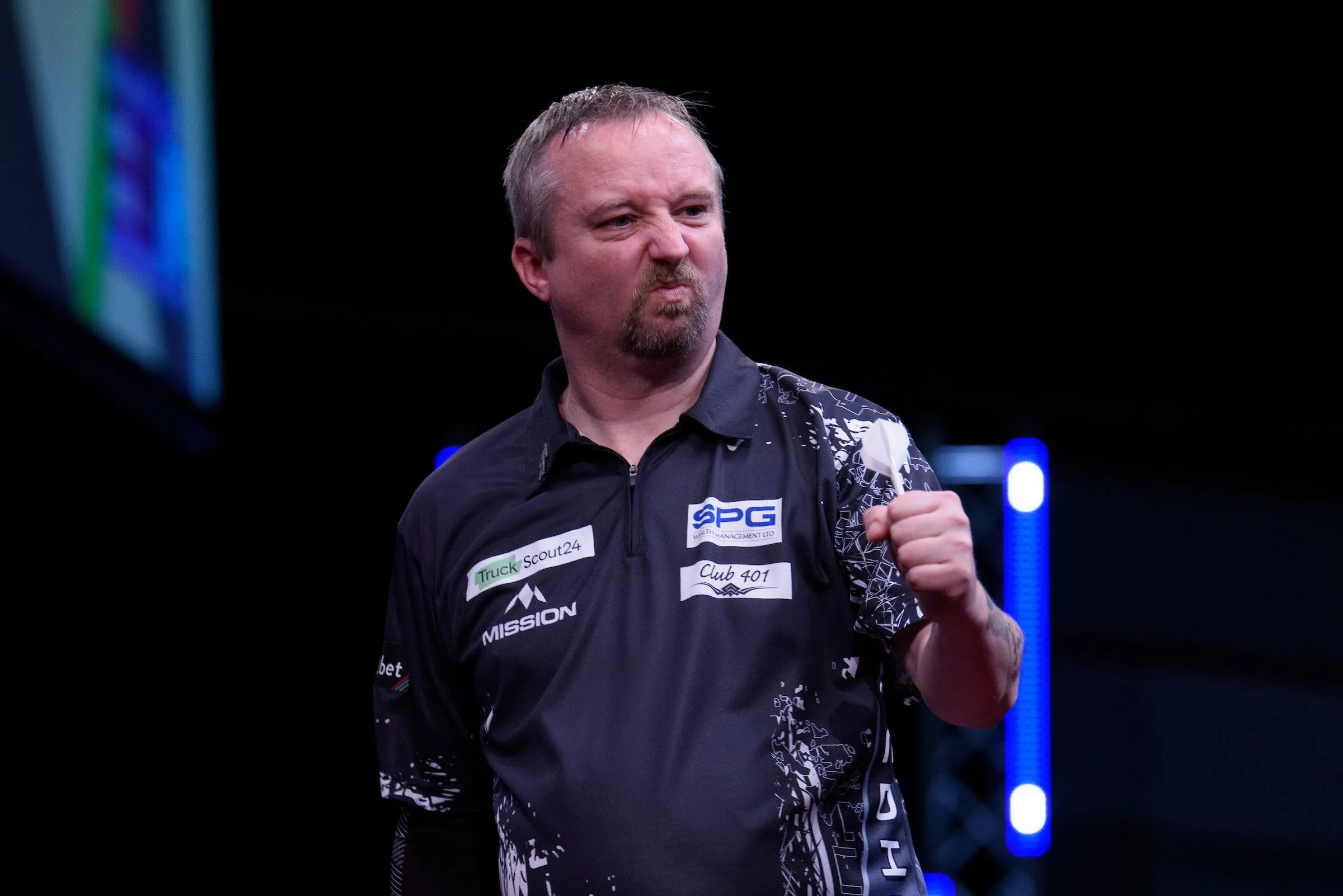 Ein überragender Ritchie Edhouse bezwingt Gary Anderson und zieht ins EM-Halbfinale ein