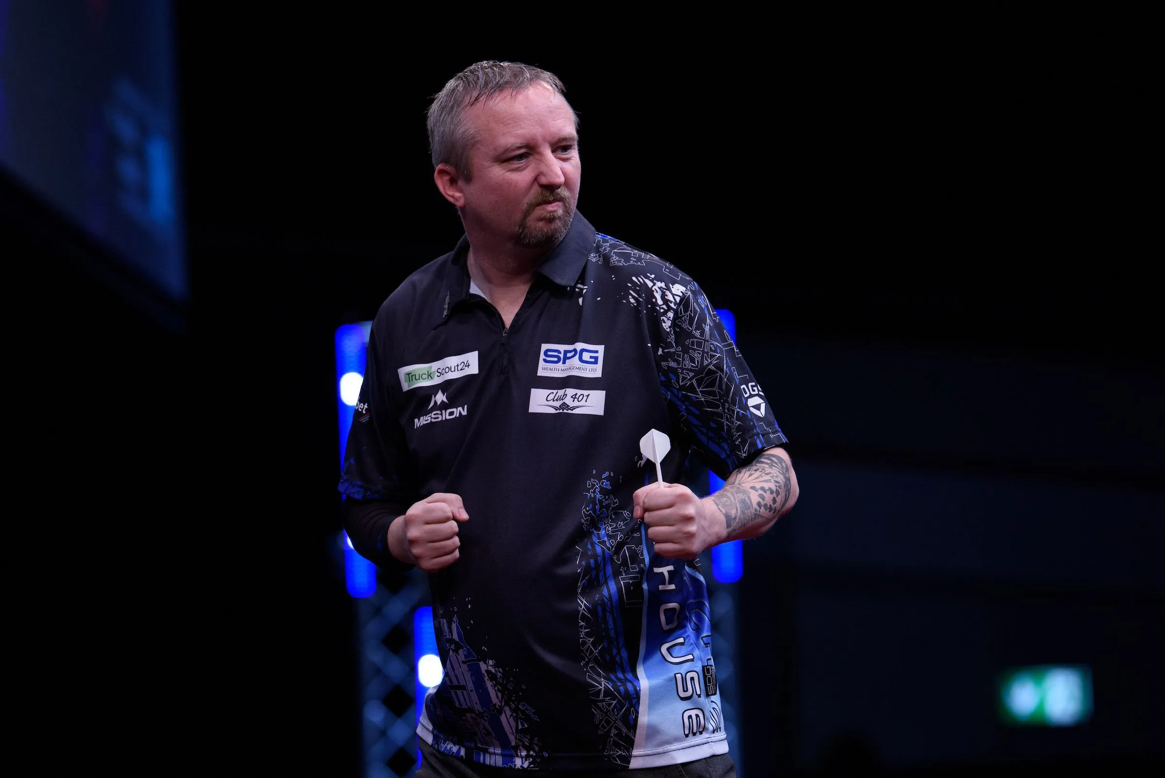 Ritchie Edhouse zieht mit deutlichem Sieg über Luke Woodhouse in sein erstes PDC-Finale ein
