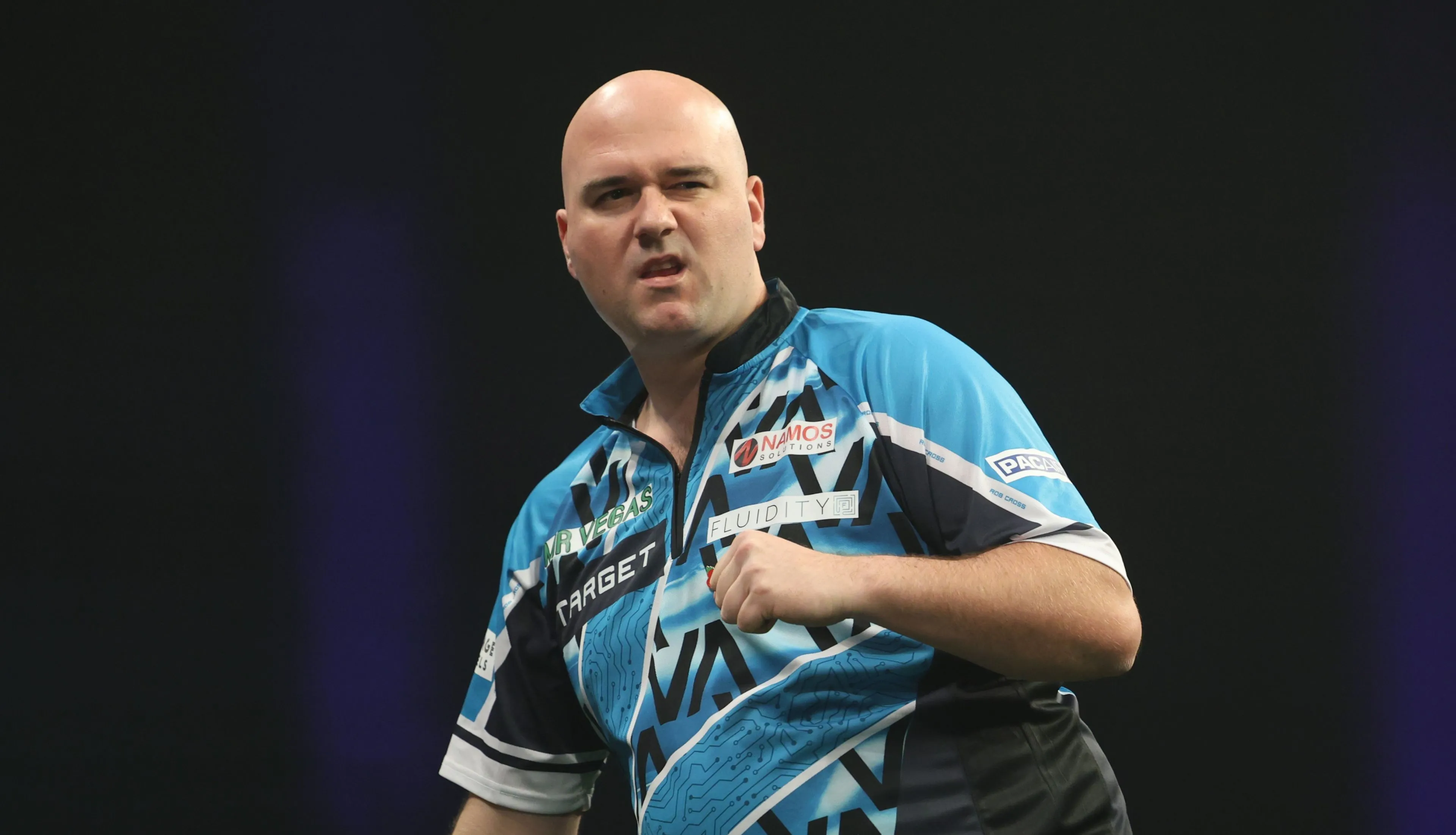 Phänomenaler Rob Cross wird seiner Favoritenrolle gerecht und erreicht in Wolverhampton die Runde der letzten Acht