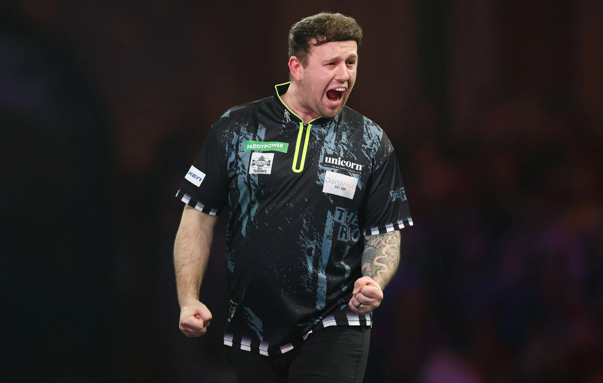 Callan Rydz überragt erneut mit Average von 105,31 und besiegt Dimitri Van den Bergh
