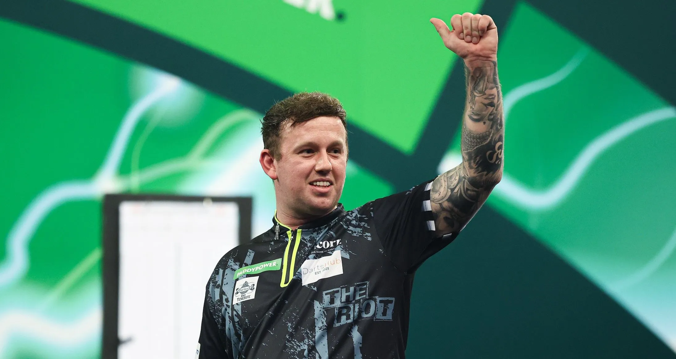 Callan Rydz kämpft sich an Robert Owen vorbei und steht zum zweiten Mal in seiner Karriere im WM-Viertelfinale