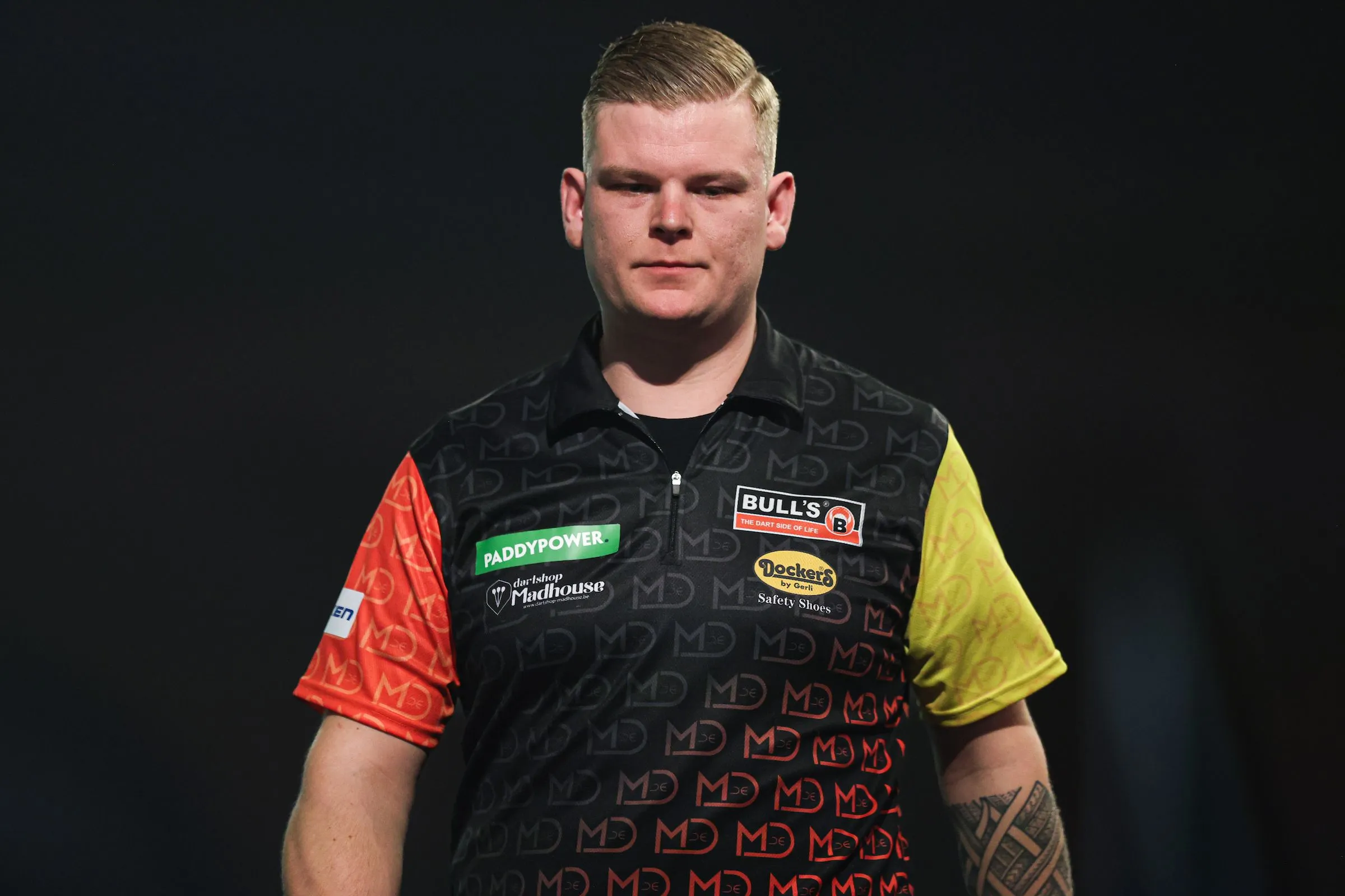 Mike De Decker teilt nächsten Spott über die PDC: "Wenn man dann eingeladen wird, will man nicht nach Den Bosch gehen"