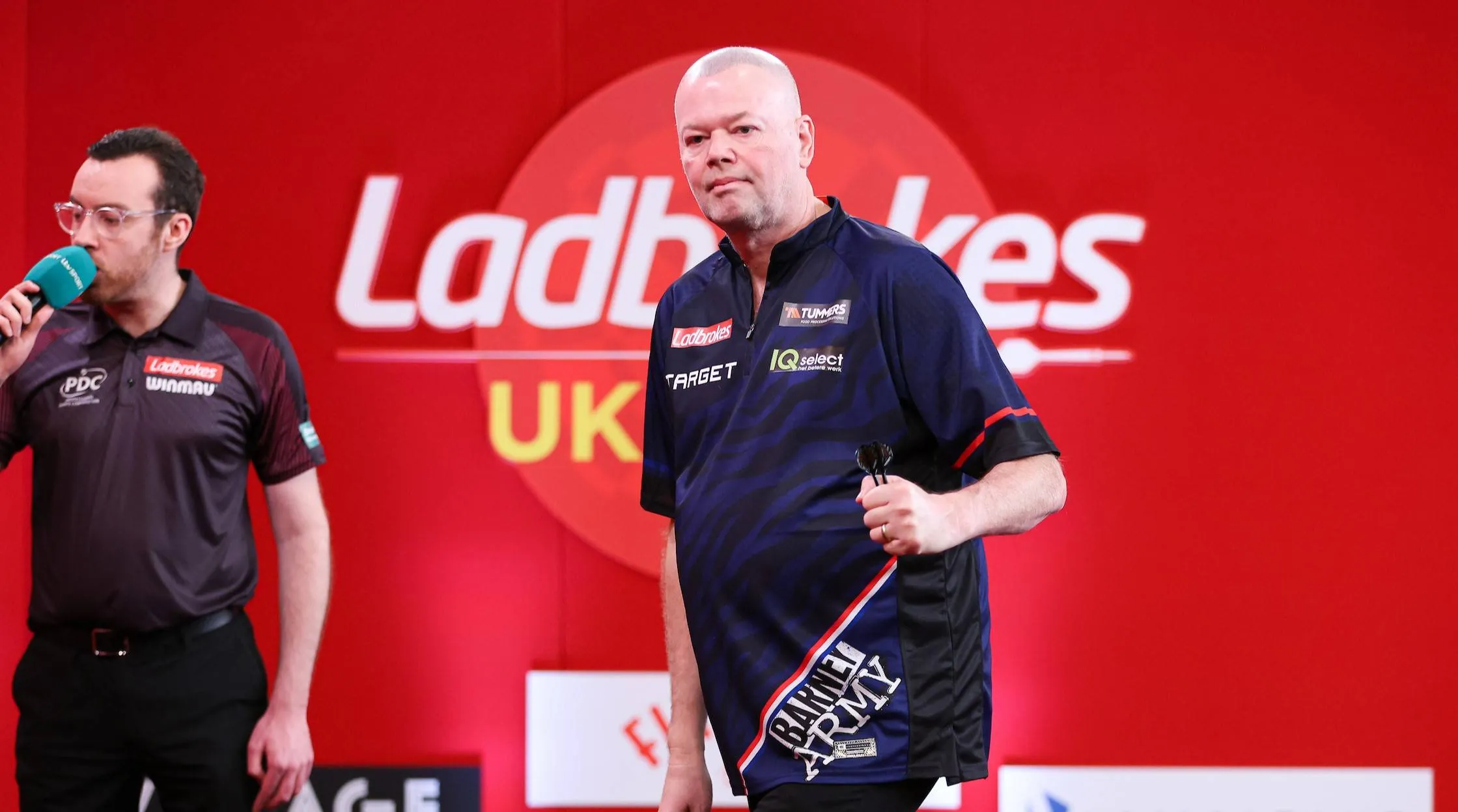 Raymond van Barneveld erreicht das Duell gegen James Wade bei den Belgian Darts Open am Samstag