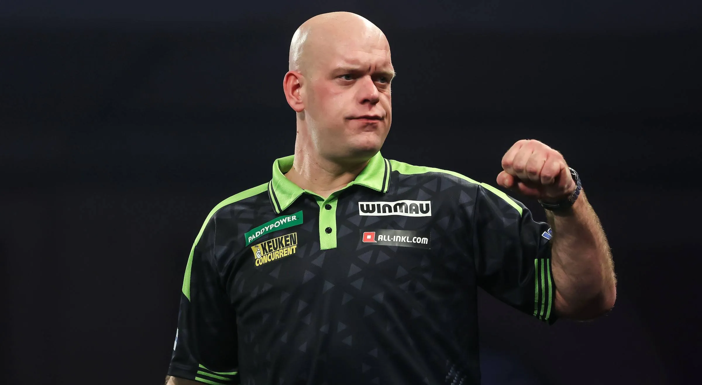 Michael van Gerwen ballt die Faust