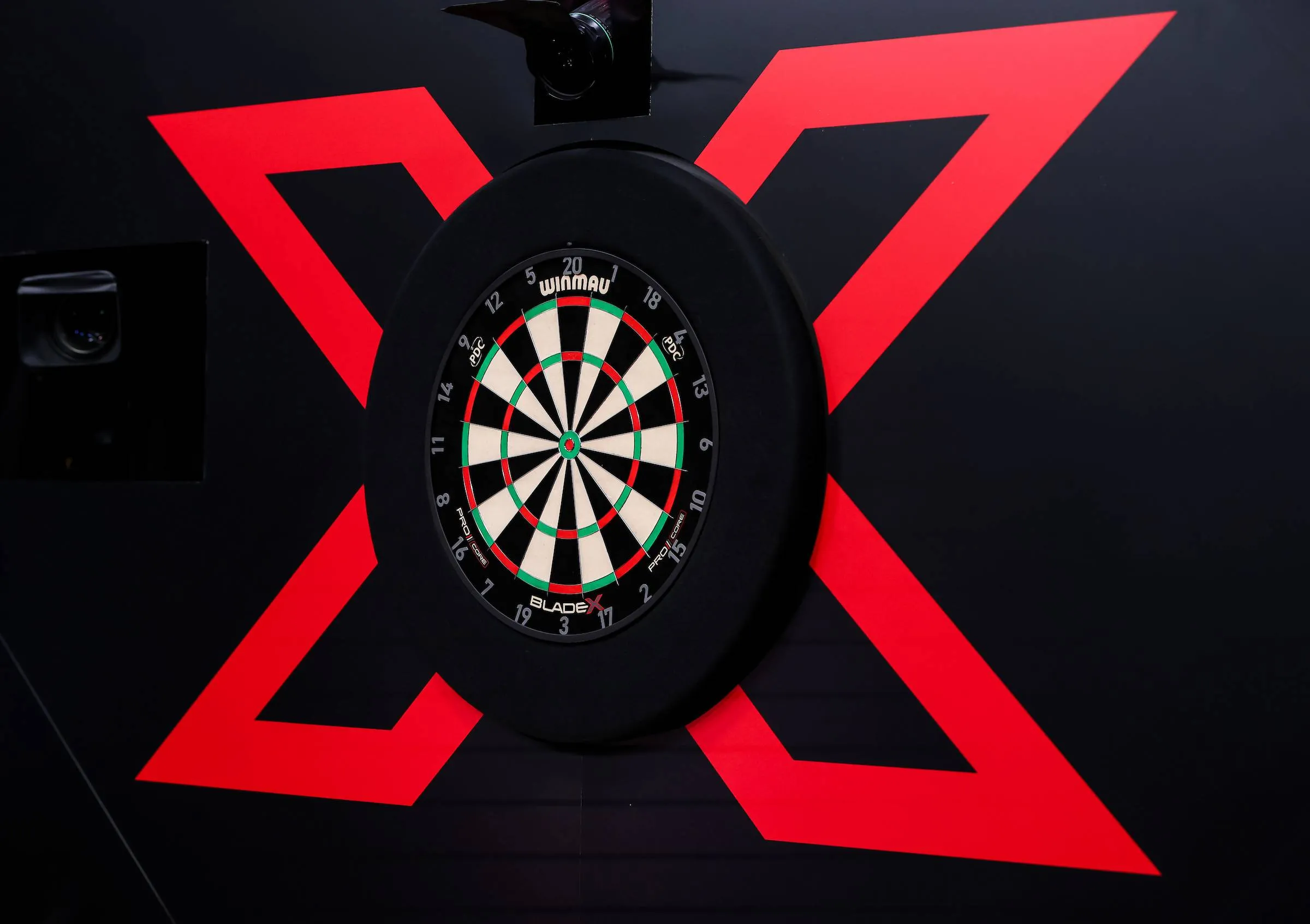 Winmau Blade X dartboard