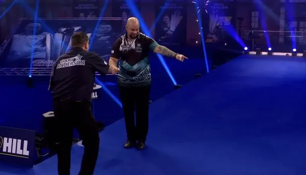 Anderson en Petersen lachen om 'tafelgate' voorafgaand aan WK-duel