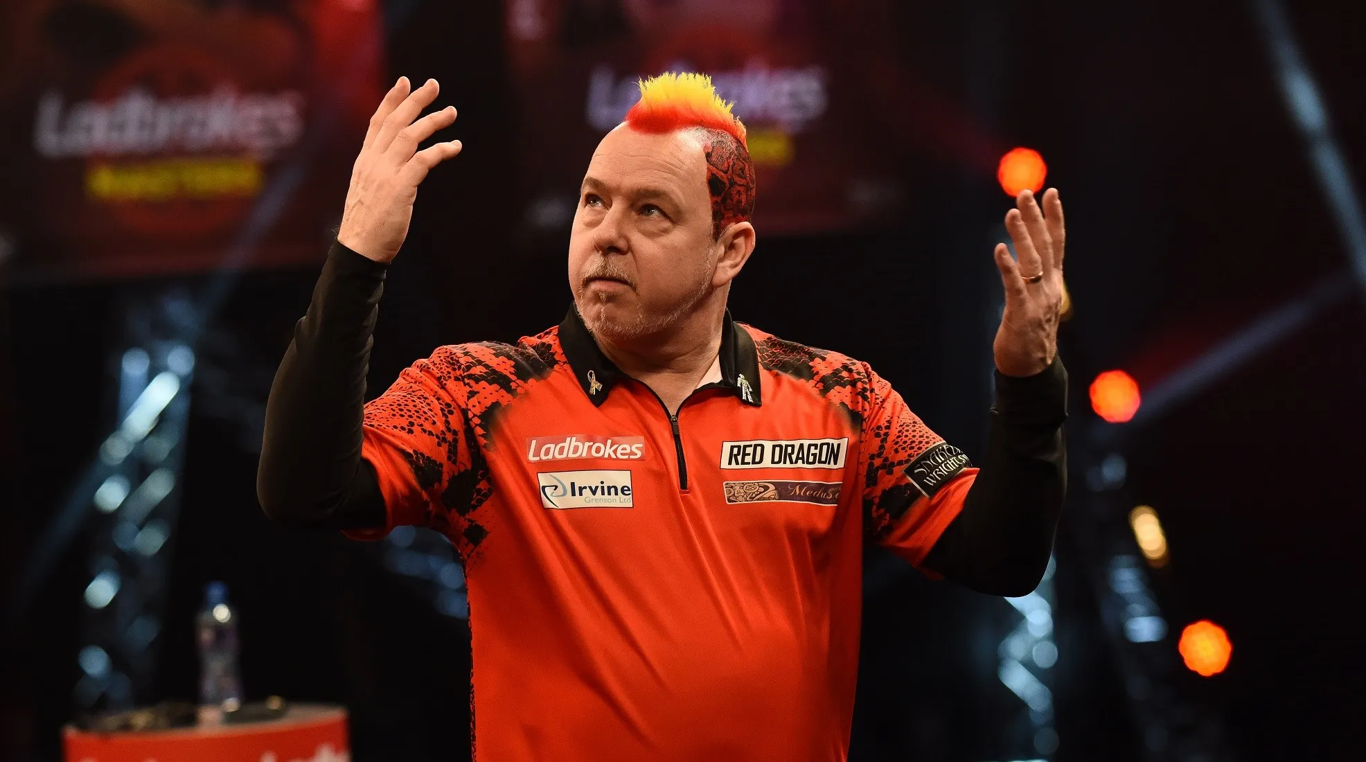 Wright reageert op kritiek van Taylor: 'Zolang ik meedoe om de trofeeën zal ik blijven van darts veranderen'