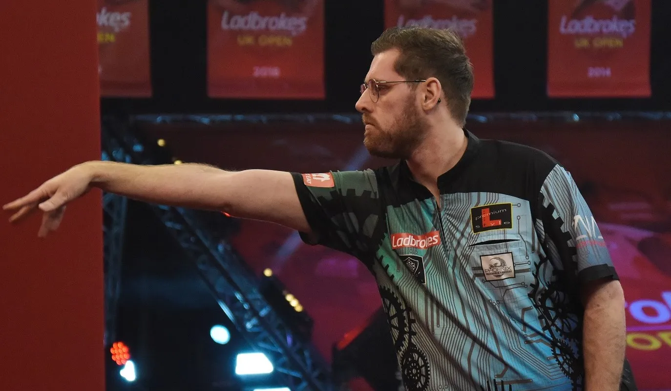 UKOPEN RD1 VANPEER 02A
